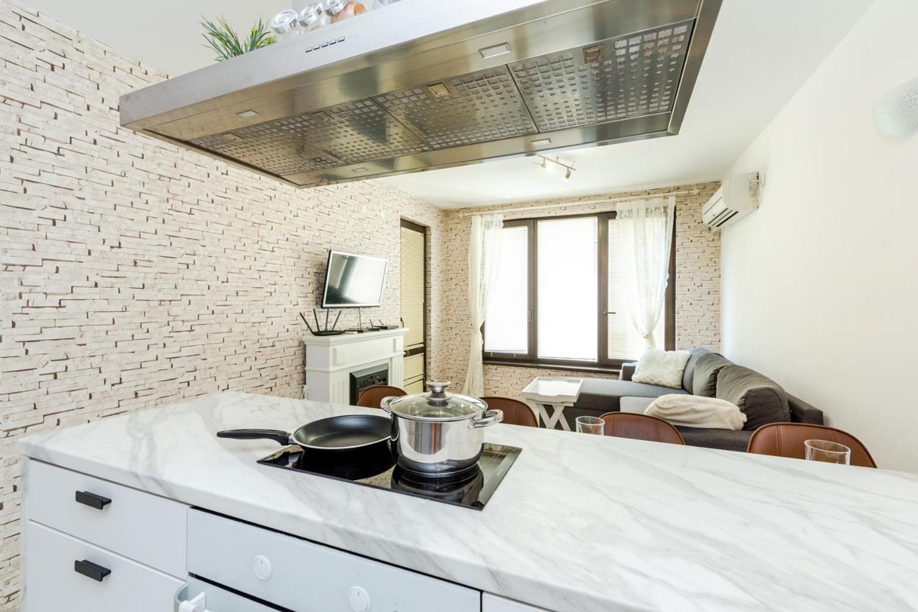 The White Apartment 3BR - free parking