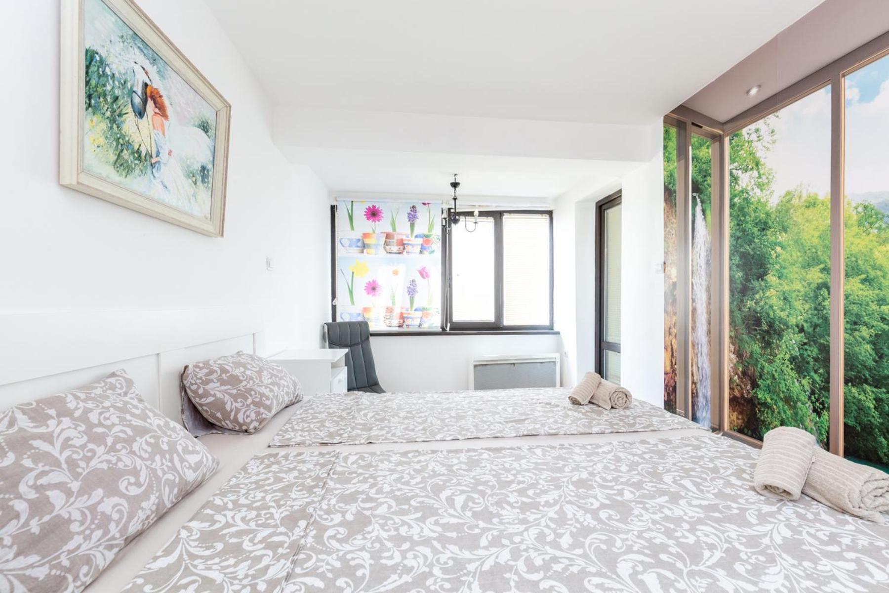 The White Apartment 3BR - free parking
