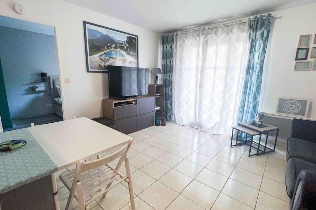 Appart avec terrasse à 2 pas de Disney