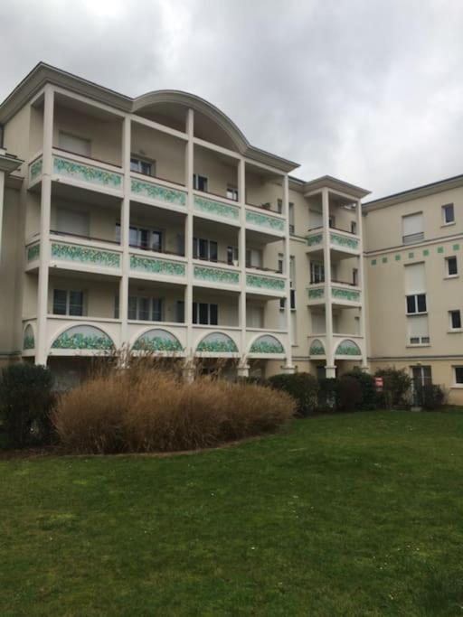 Appart avec terrasse à 2 pas de Disney