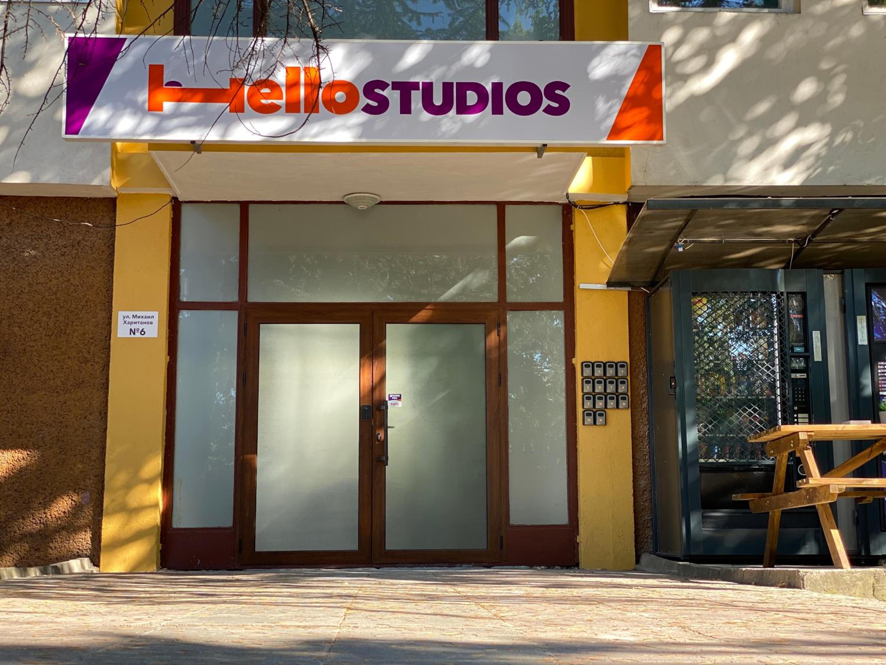 Hello Studios Budget Stays Free Parking & Wifi