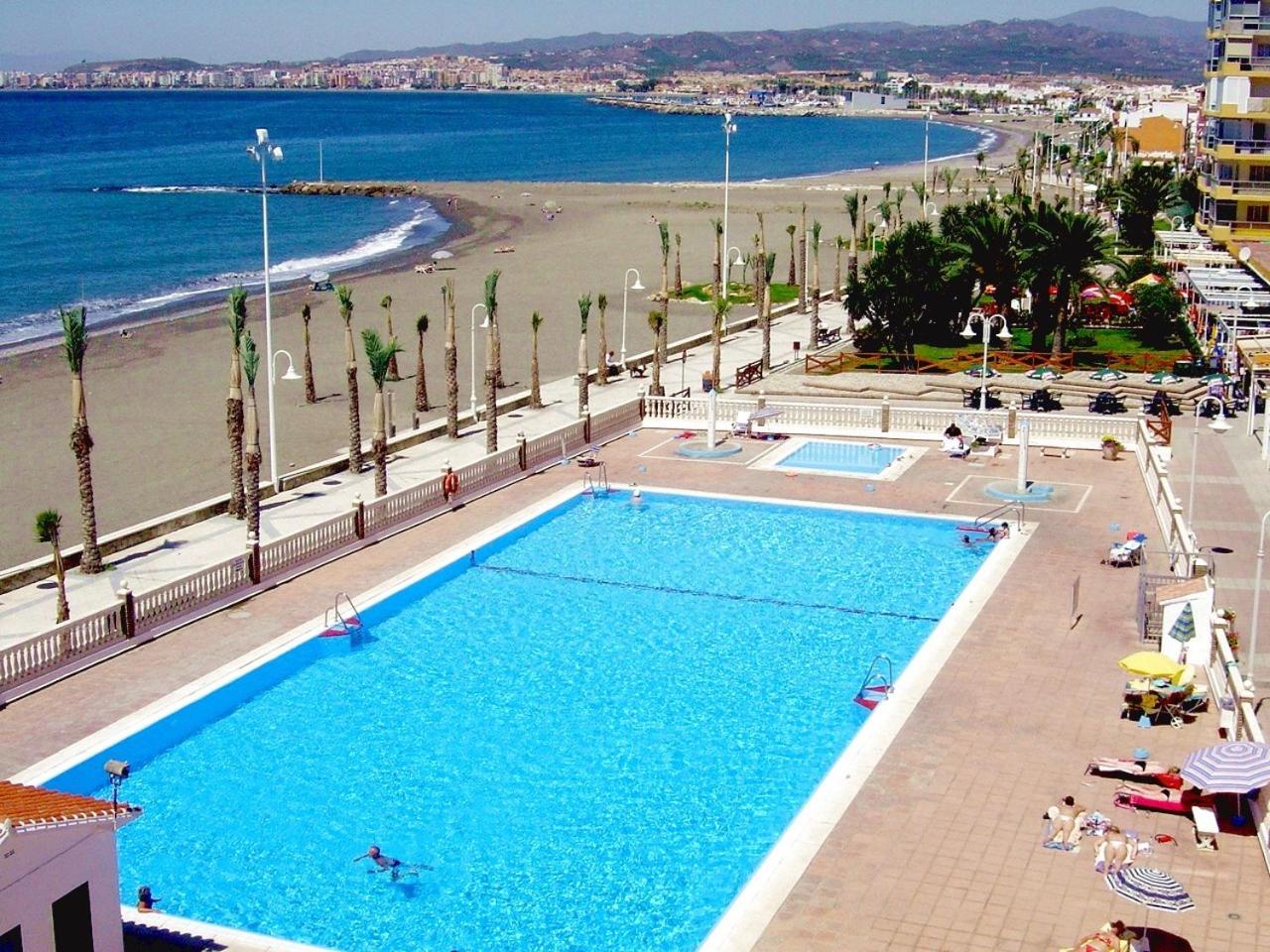 Apartamentos Intercentro Algarrobo-Costa APARTAMENTOS TURÍSTICOS -INMOBILIARIA