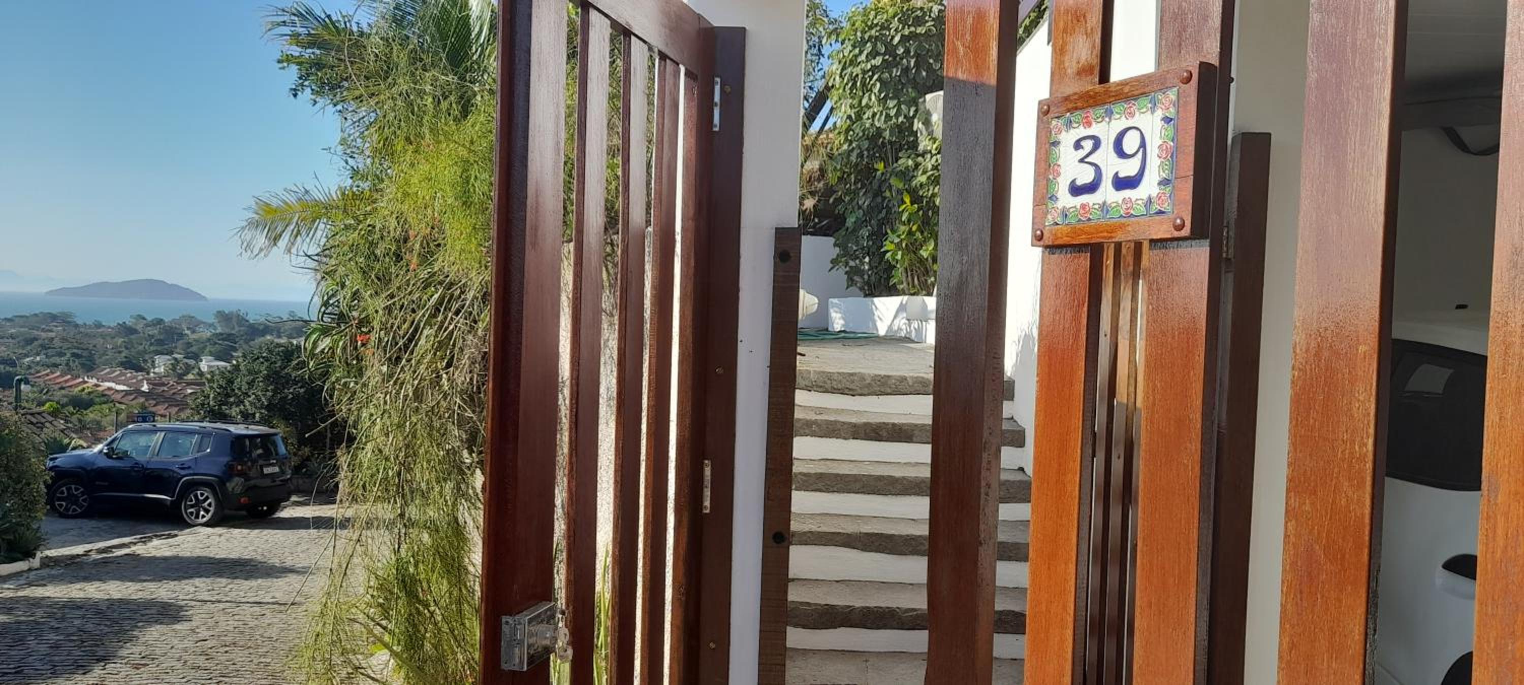 Casa e piscina privativa, vista para o mar em condomínio pé na areia