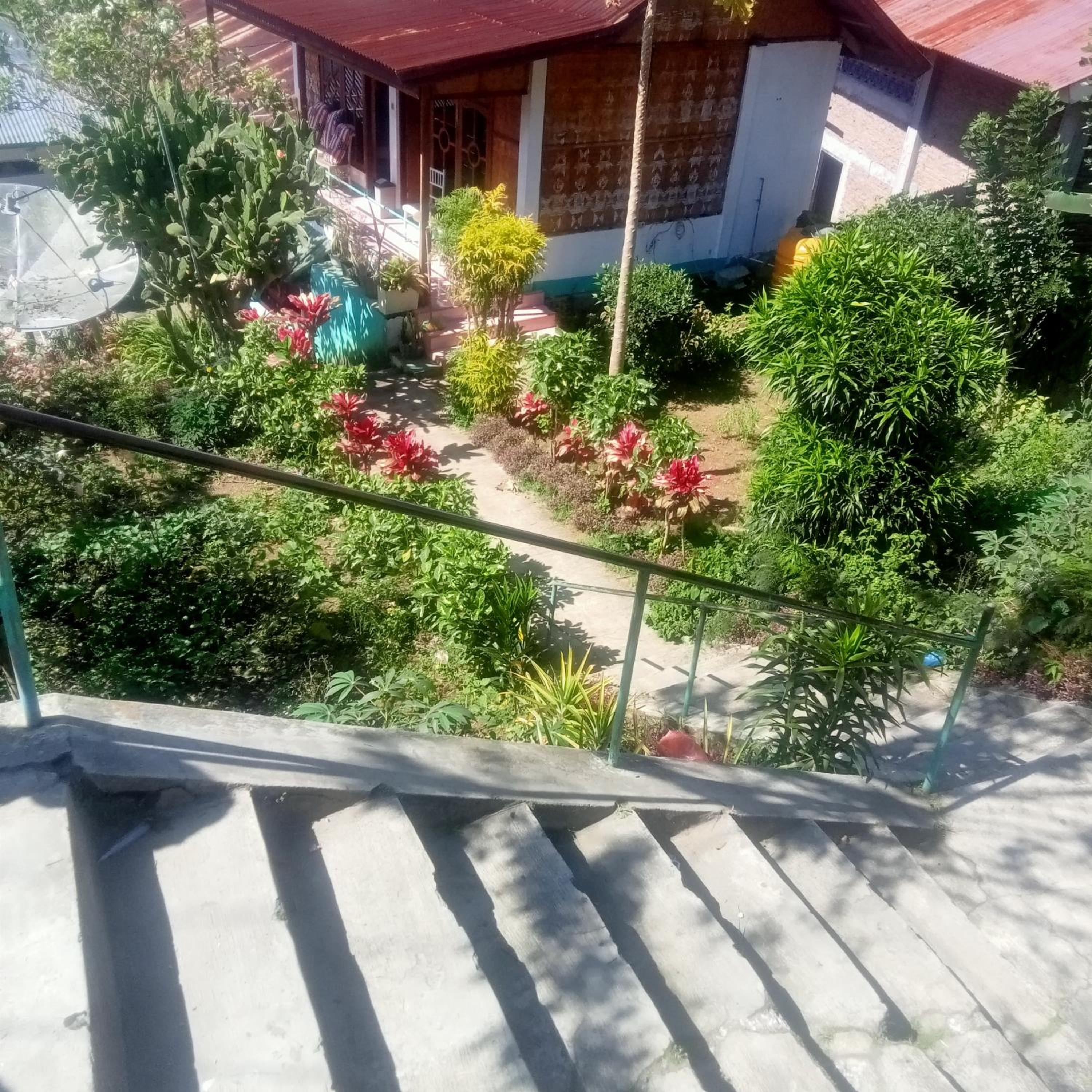 WATUGANA BUNGALOW KELIMUTU