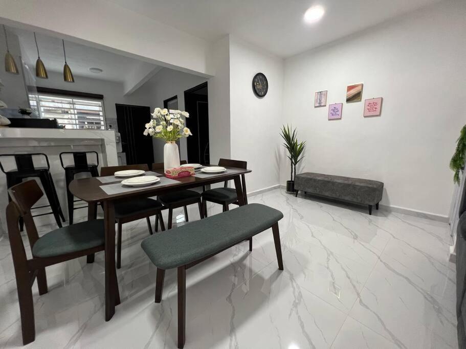 Modern HS Sweet Homestay Kuantan view 3