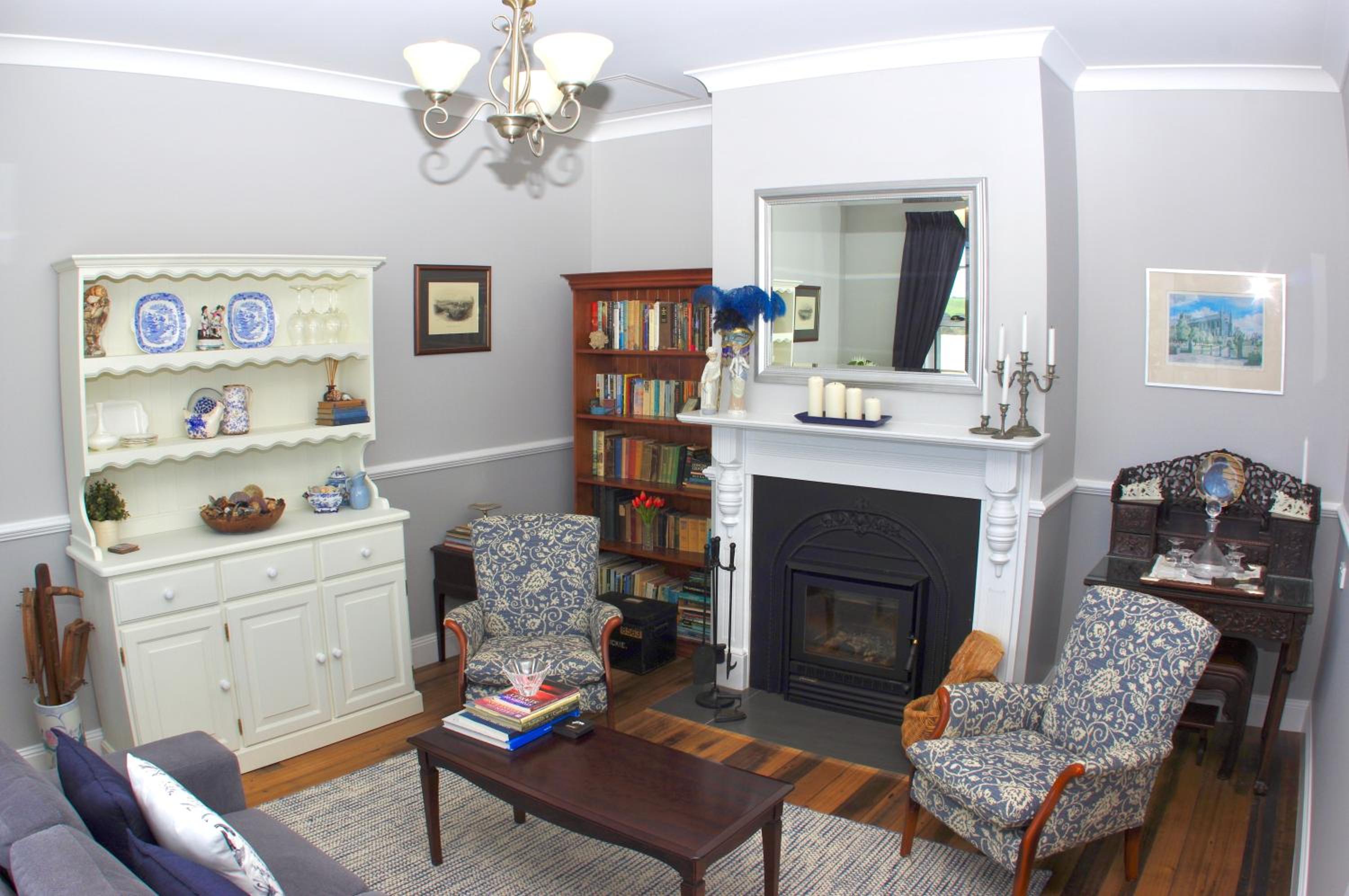 Number 10 -Queen Room with b/fast