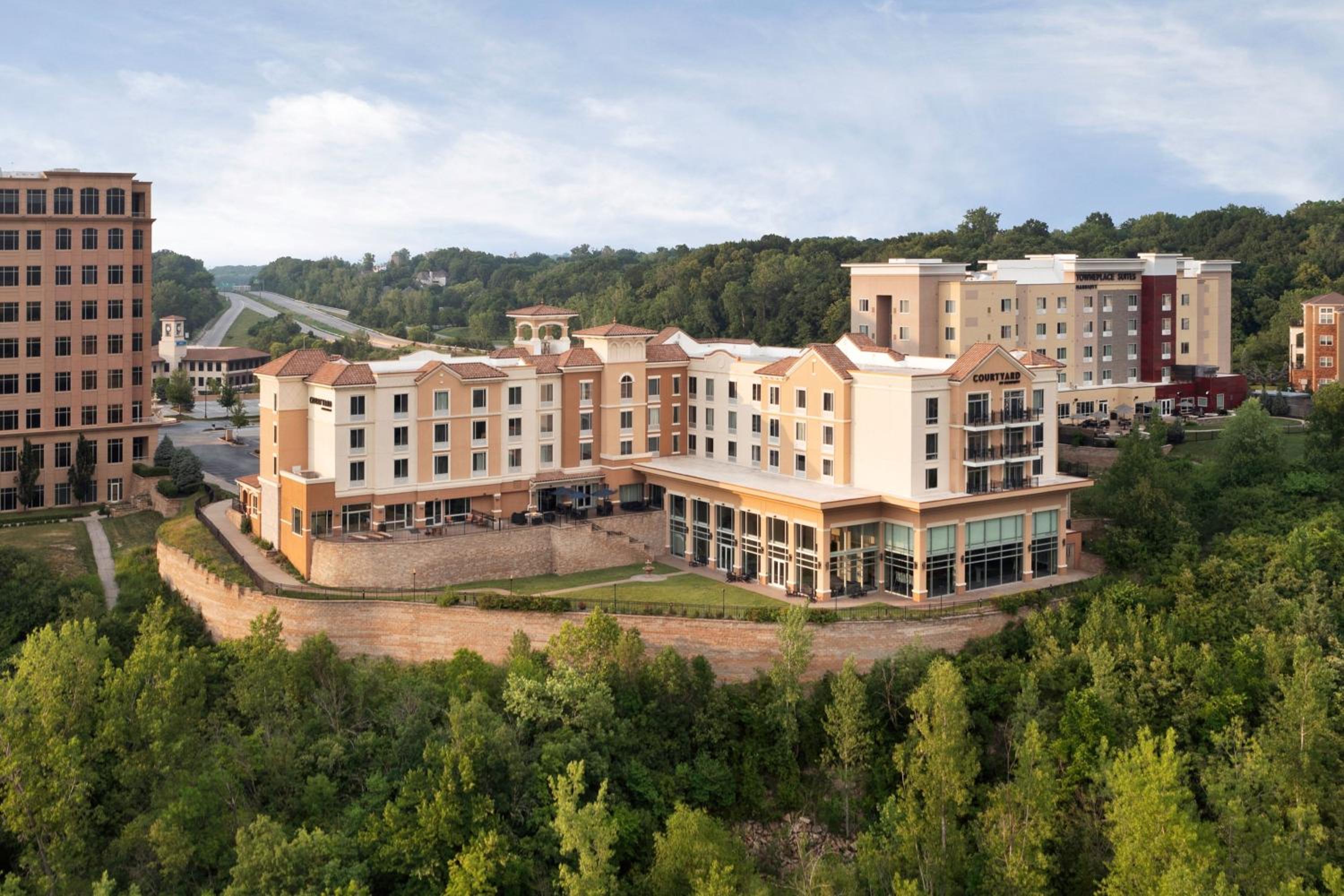 Kansas City Vacations - Courtyard Kansas City at Briarcliff - Property Image 32