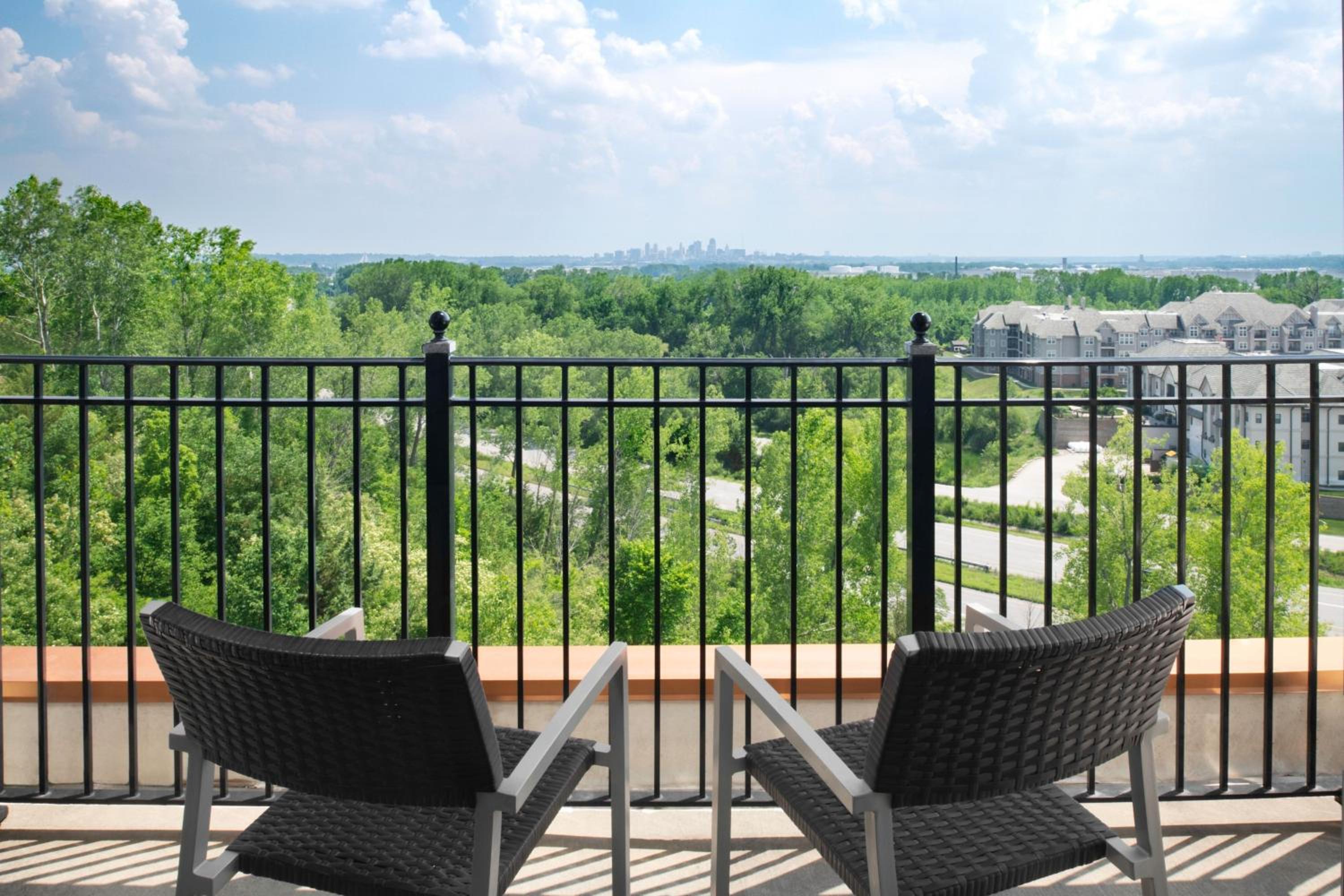 Kansas City Vacations - Courtyard Kansas City at Briarcliff - Property Image 7