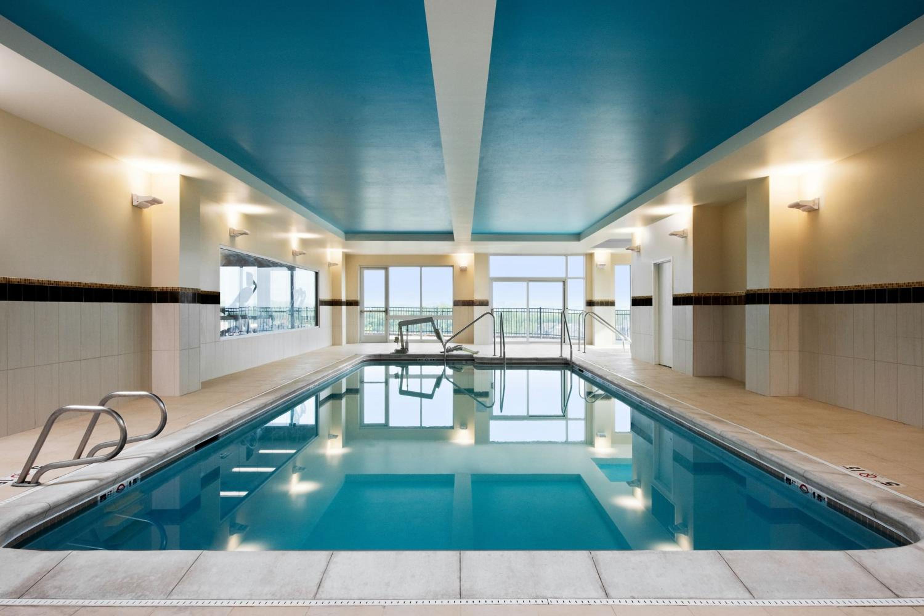 Kansas City Vacations - Courtyard Kansas City at Briarcliff - Property Image 18