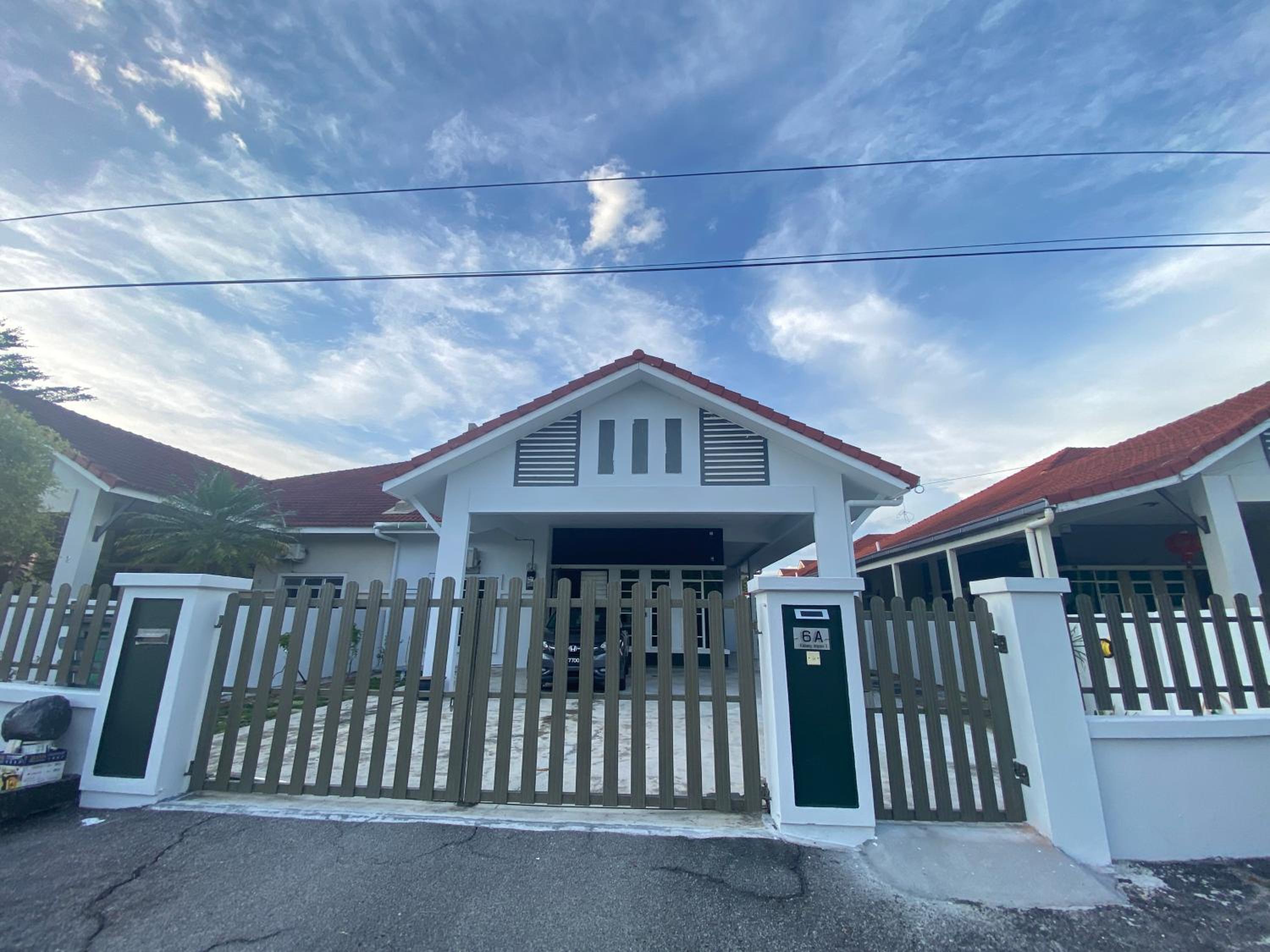 Habitat Homestay Large Semi-D House For 11-13Pax photo 1