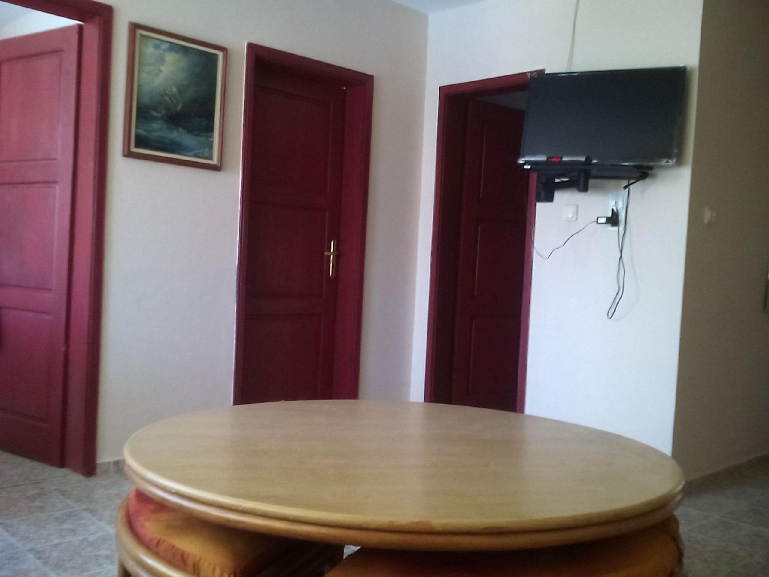 Apartments Bravo 1-Vichevi
