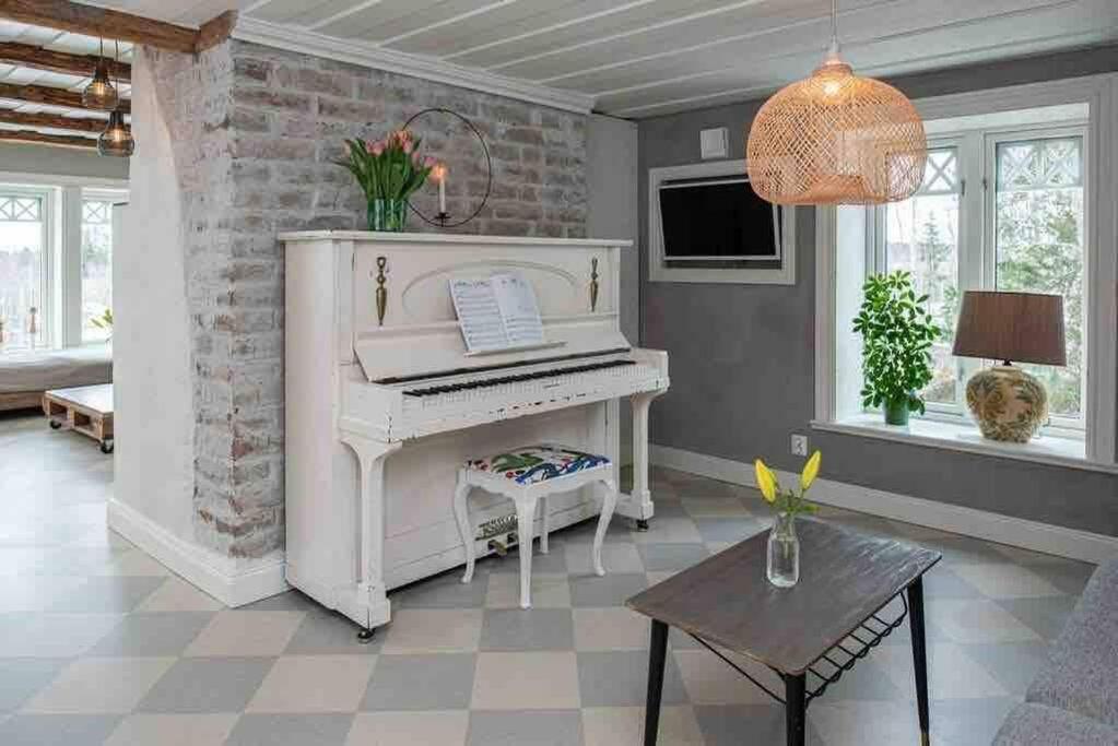 Photo 53