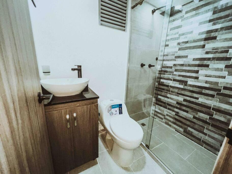 Moderno apto en club residencial