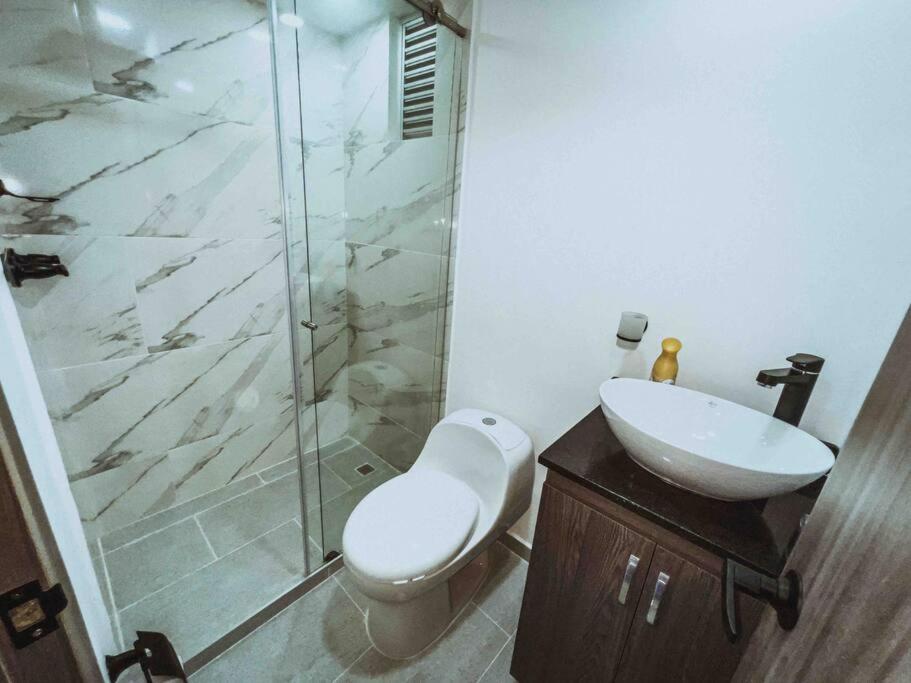 Moderno apto en club residencial