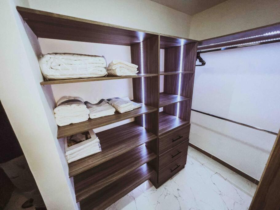 Moderno apto en club residencial