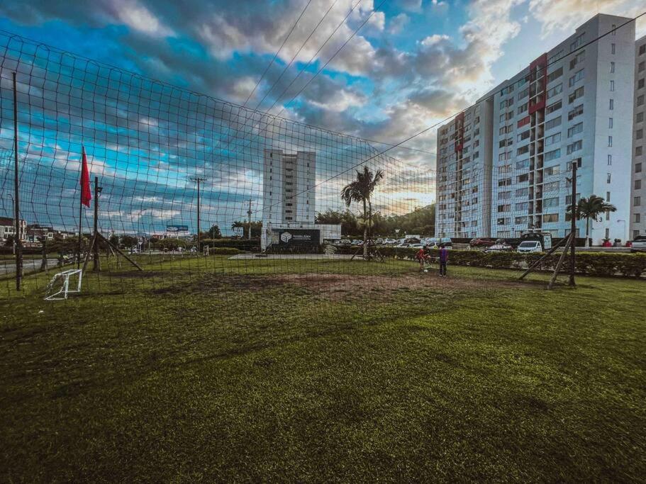 Moderno apto en club residencial