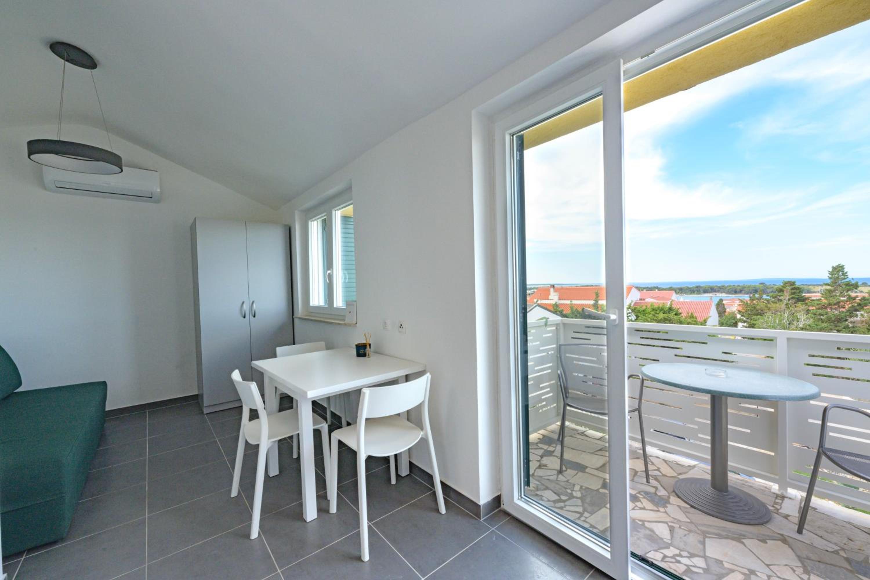 Apartmani Lovren