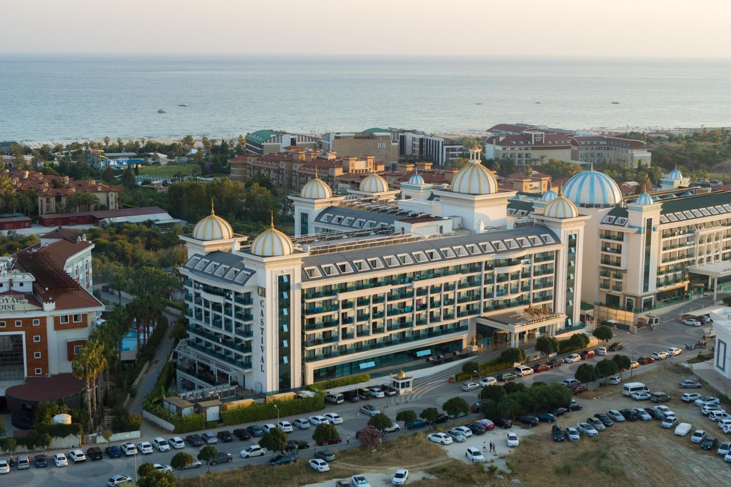 Side Vacations - Castival Hotel - Property Image 1