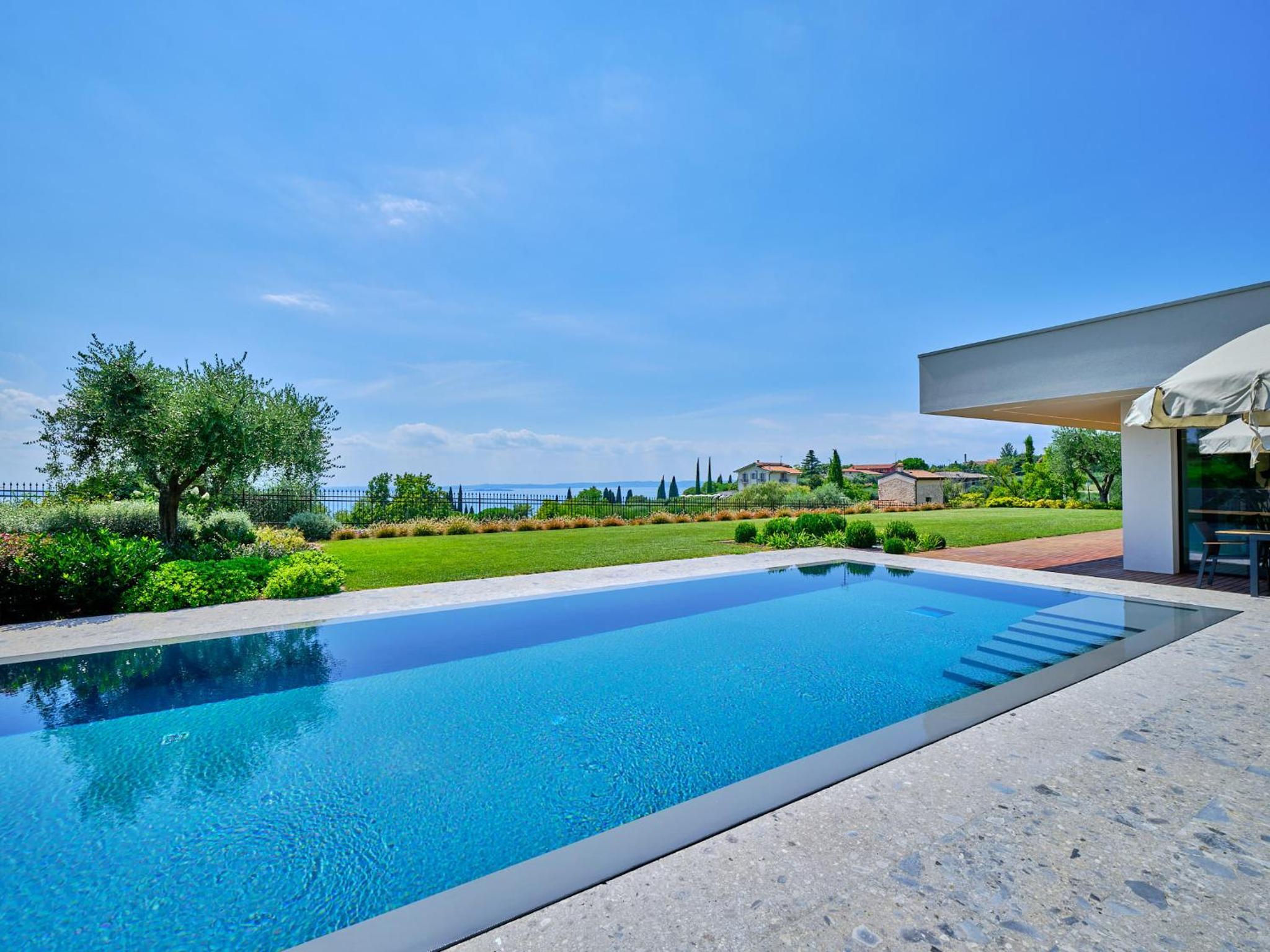 VillasGarda - Villa Bardolino view 2