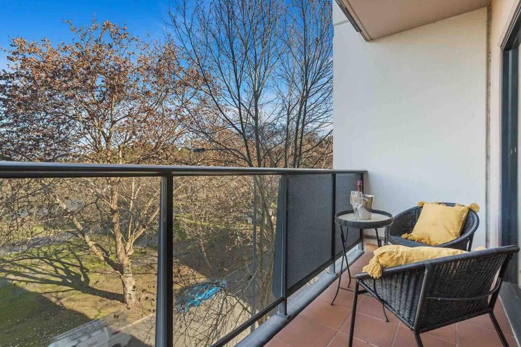 Stunning 2BR CBD Apartment next to King's Park