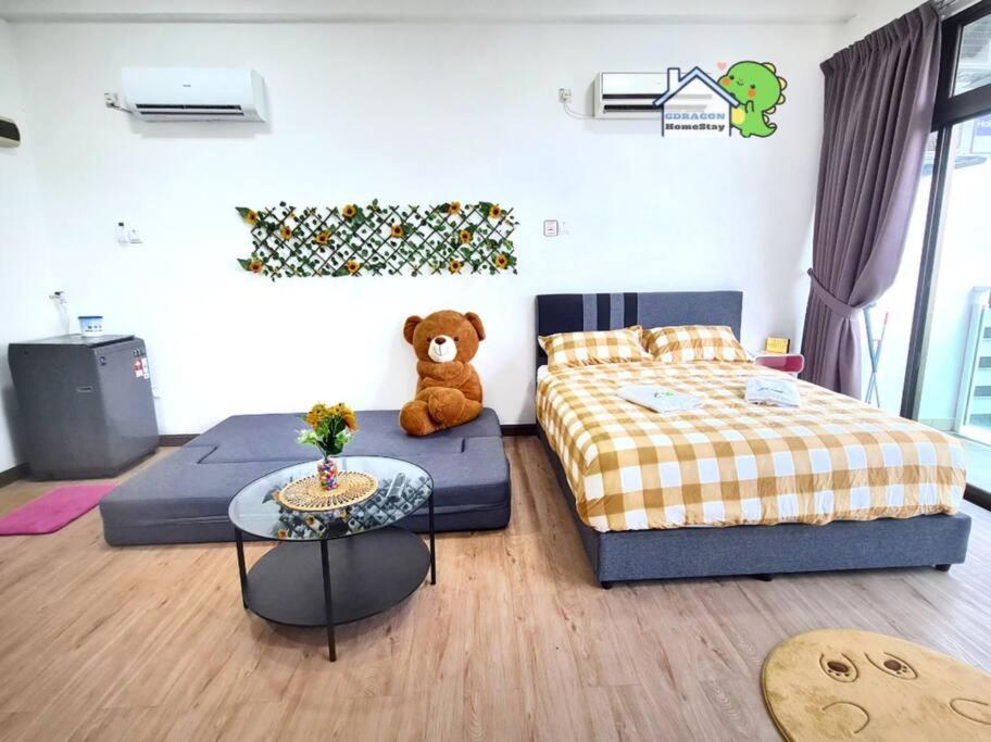 Mr Brown's lovely studio with balcony Palazio by GDRAGON HomeStay