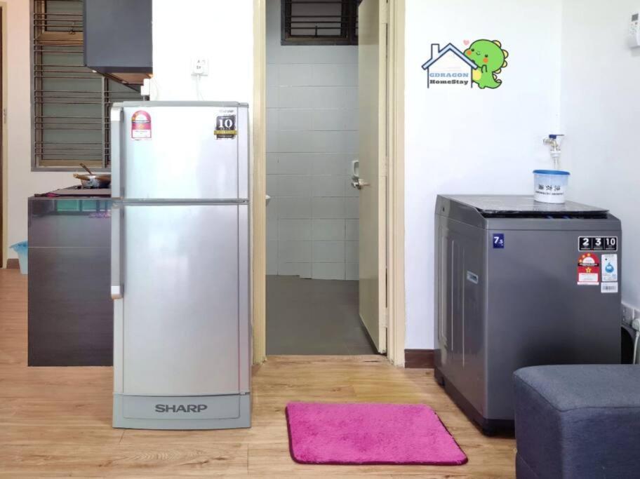 Mr Brown's lovely studio with balcony Palazio by GDRAGON HomeStay
