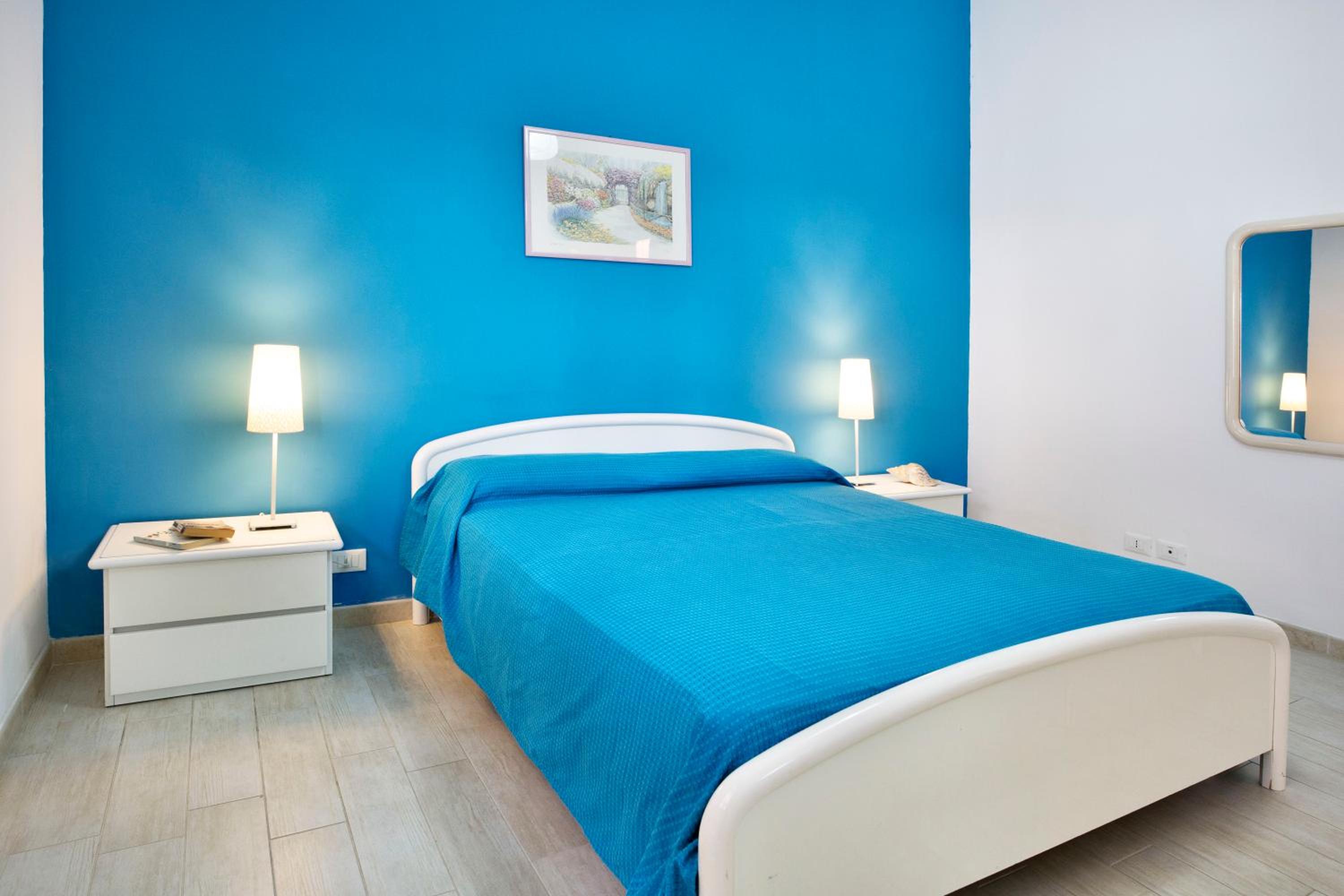 siciliacasevancaze - Villa Torre en Punta Secca — hotel room