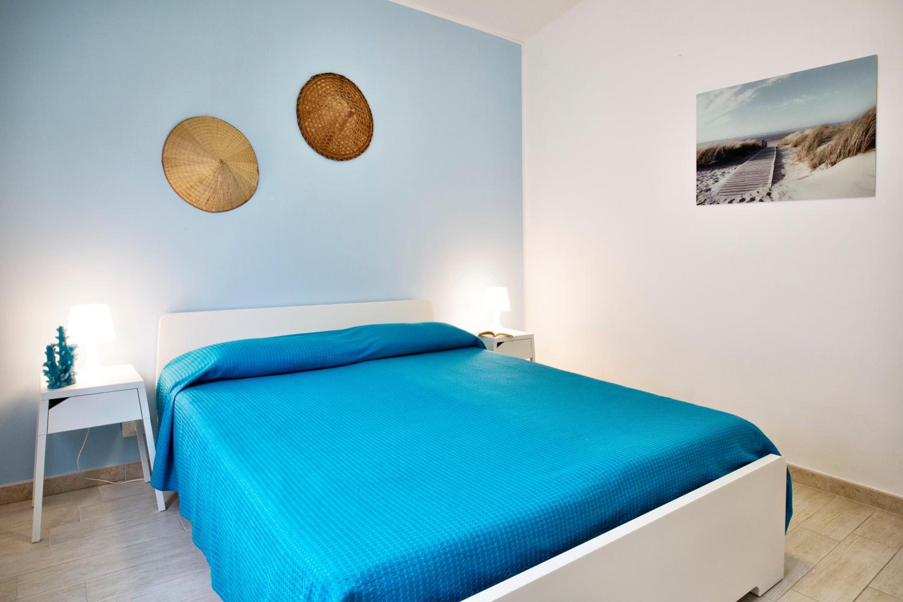 siciliacasevancaze - Villa Torre en Punta Secca — hotel room