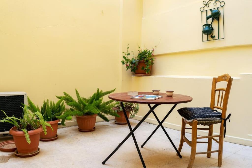 Penthouse wt private patio 1st floor 3 rooms 65sqm