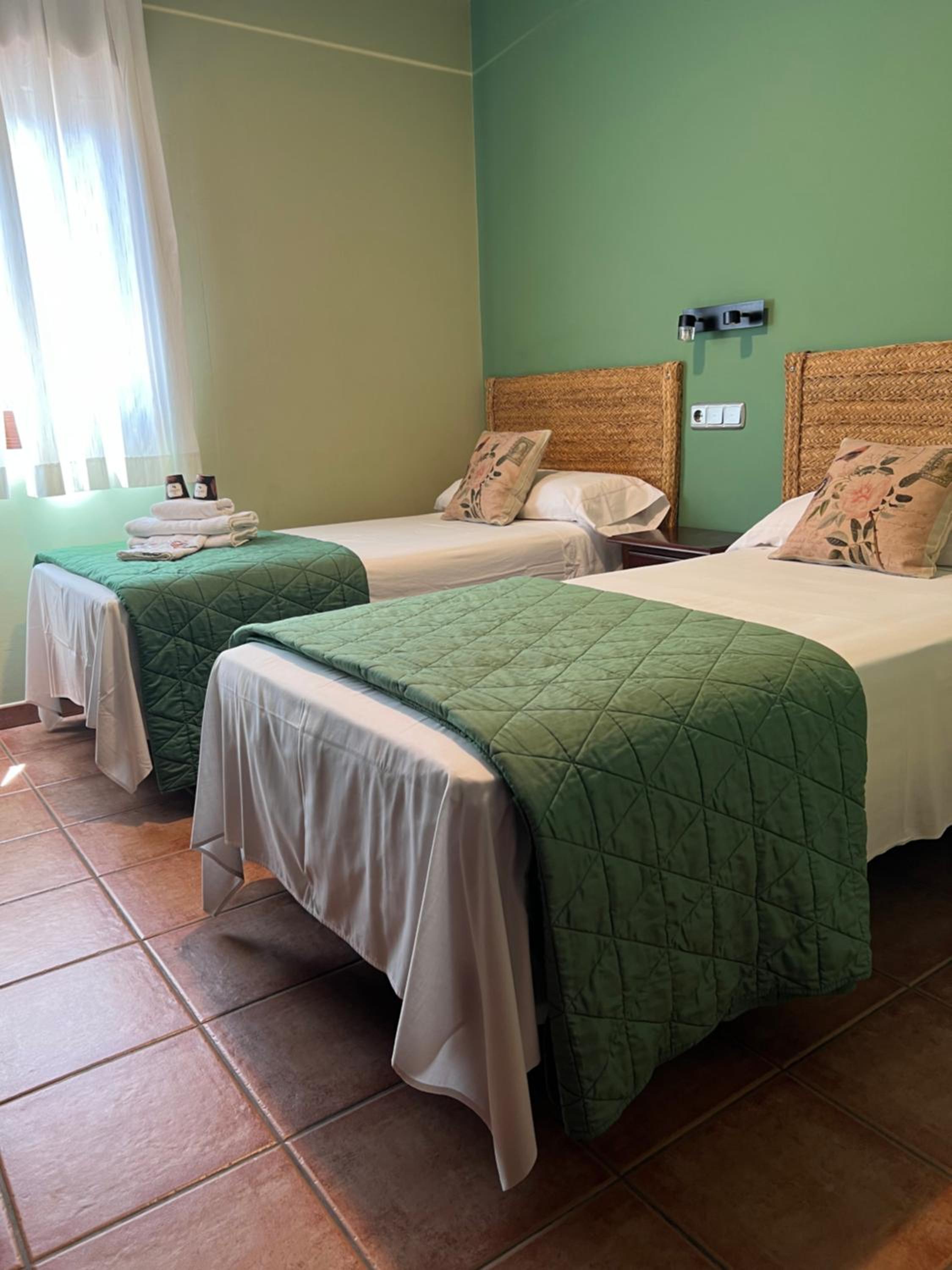 HOSTAL TREVELEZ