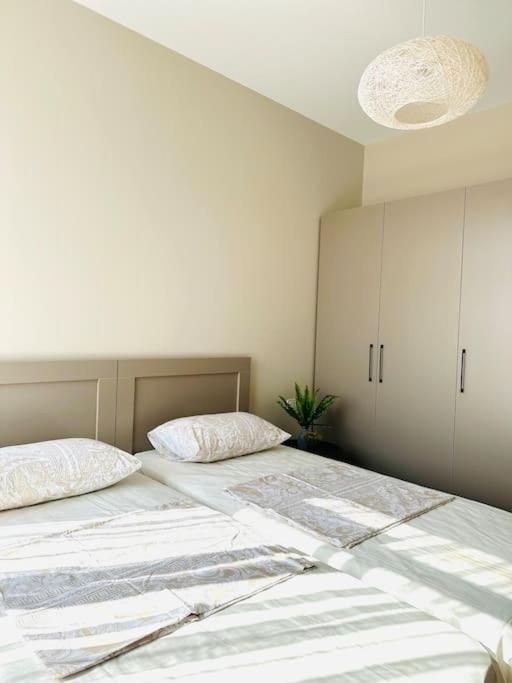 Cozy apartment by the sea view 2