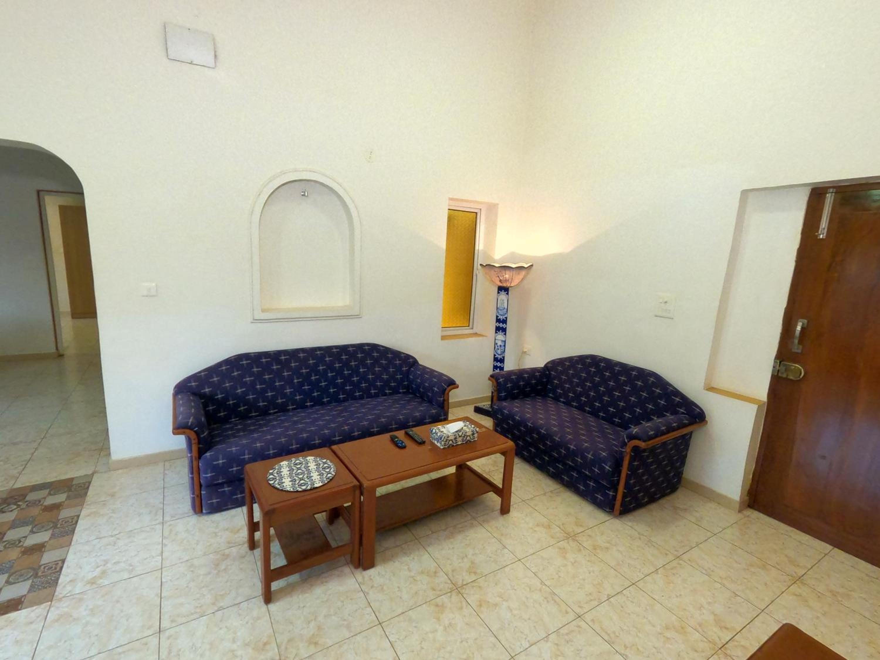 ROSSIO' Pool + Garden, Steps from Beach view 3