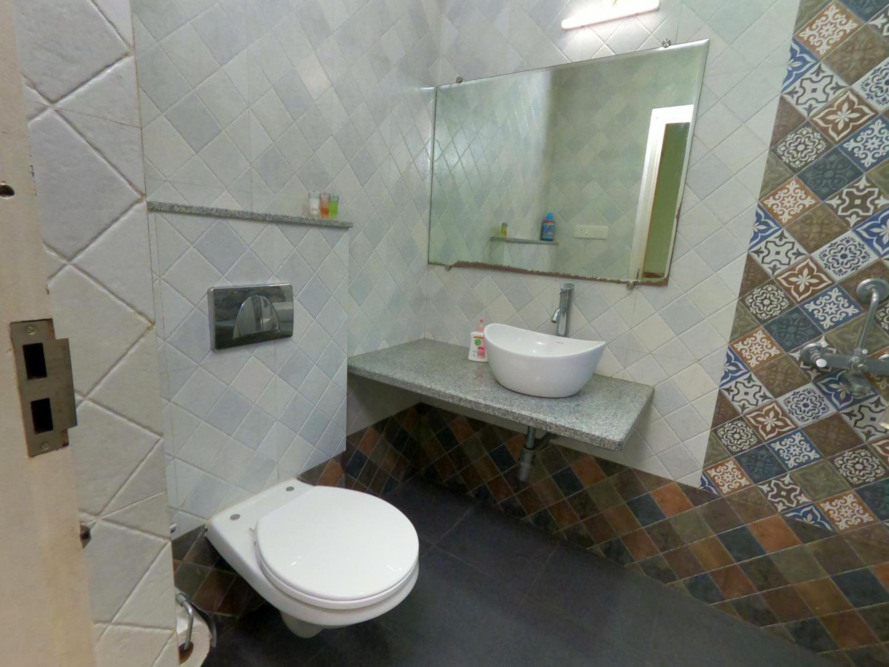 Photo 10