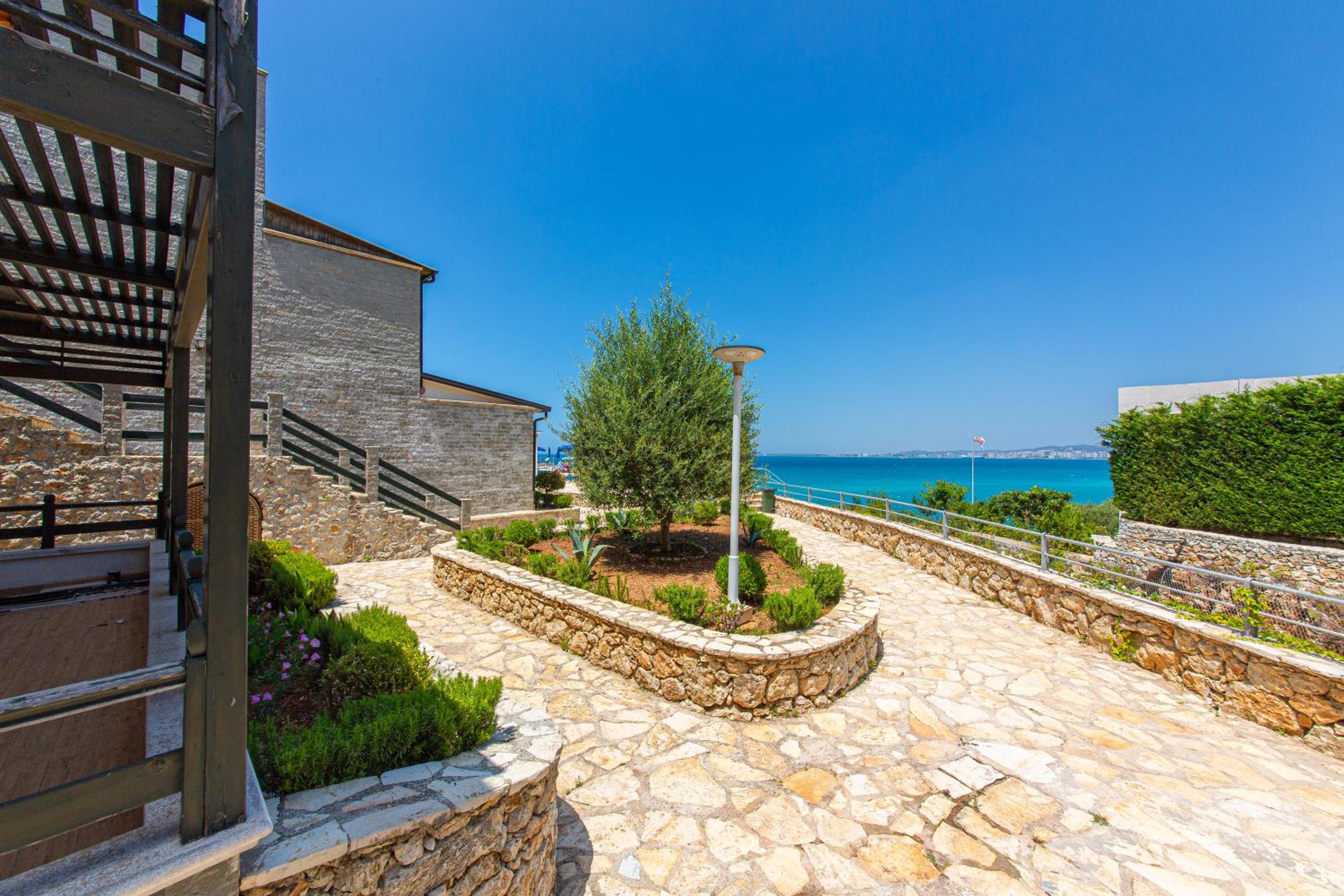 Luxury Villa 5