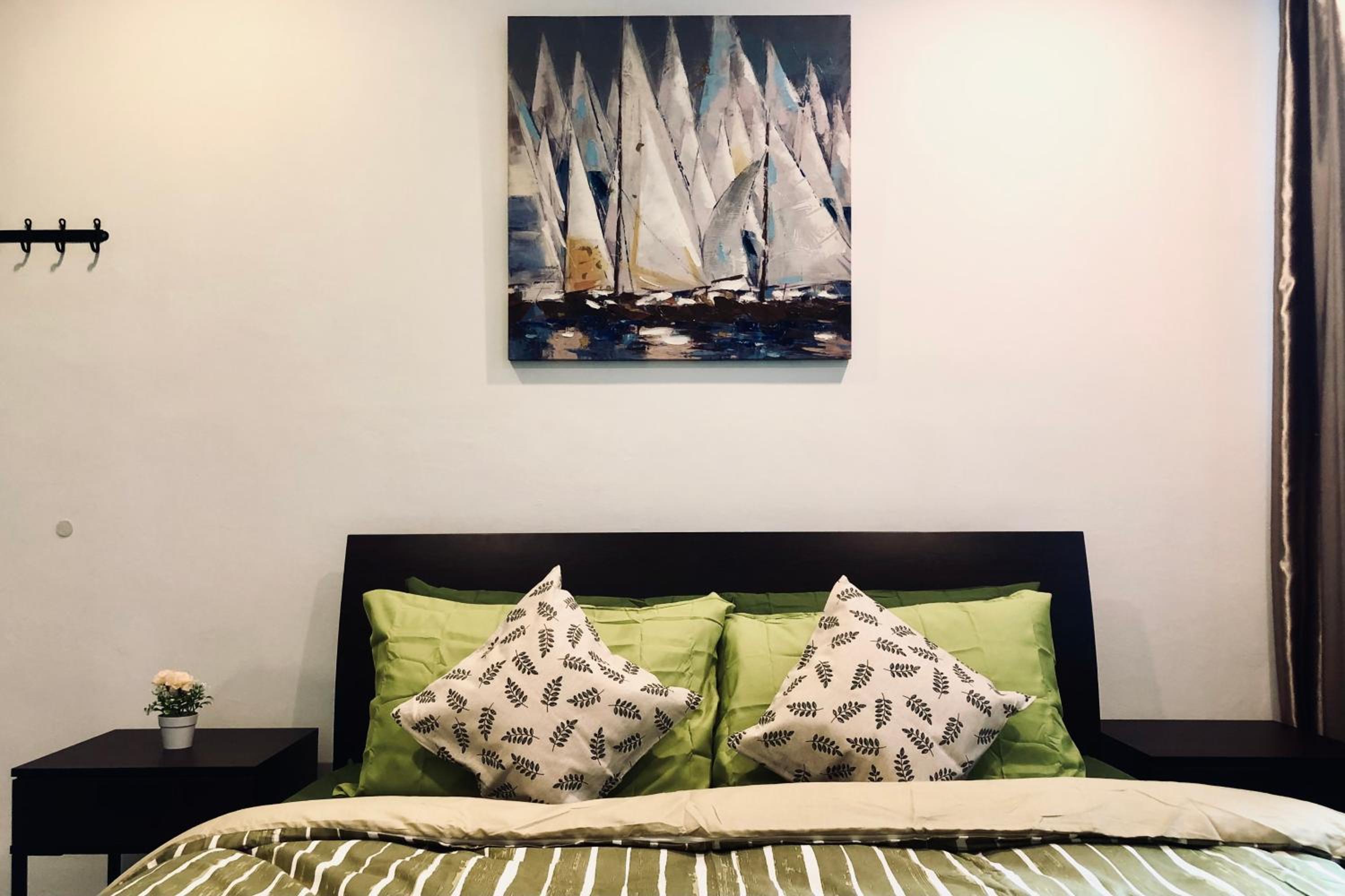 Comfy-Concept Apartment @ B.Bintang (3min walk LRT, Lalaport, TimeSquare)