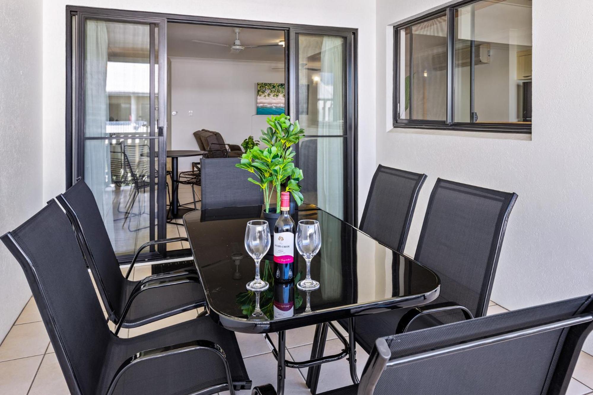 Zion Escapes Retreat on Pease, City Edge Family Apartment