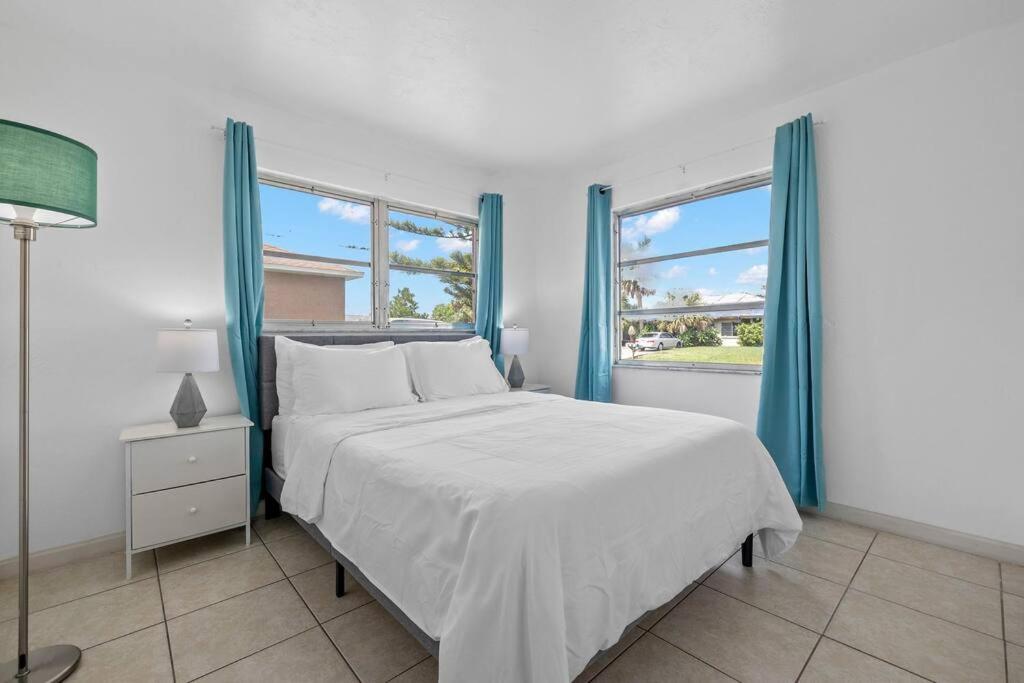 The Heart of Cape Coral! view 4