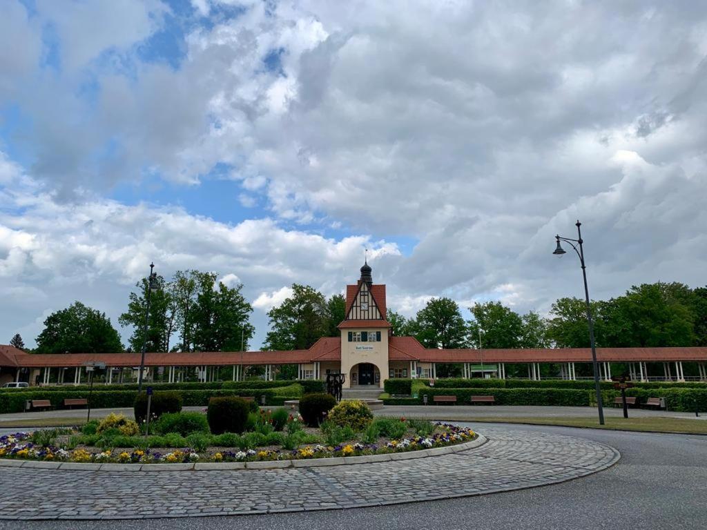 Neue stillvolle Wohnung im Steinbach Palais, ideale Lage