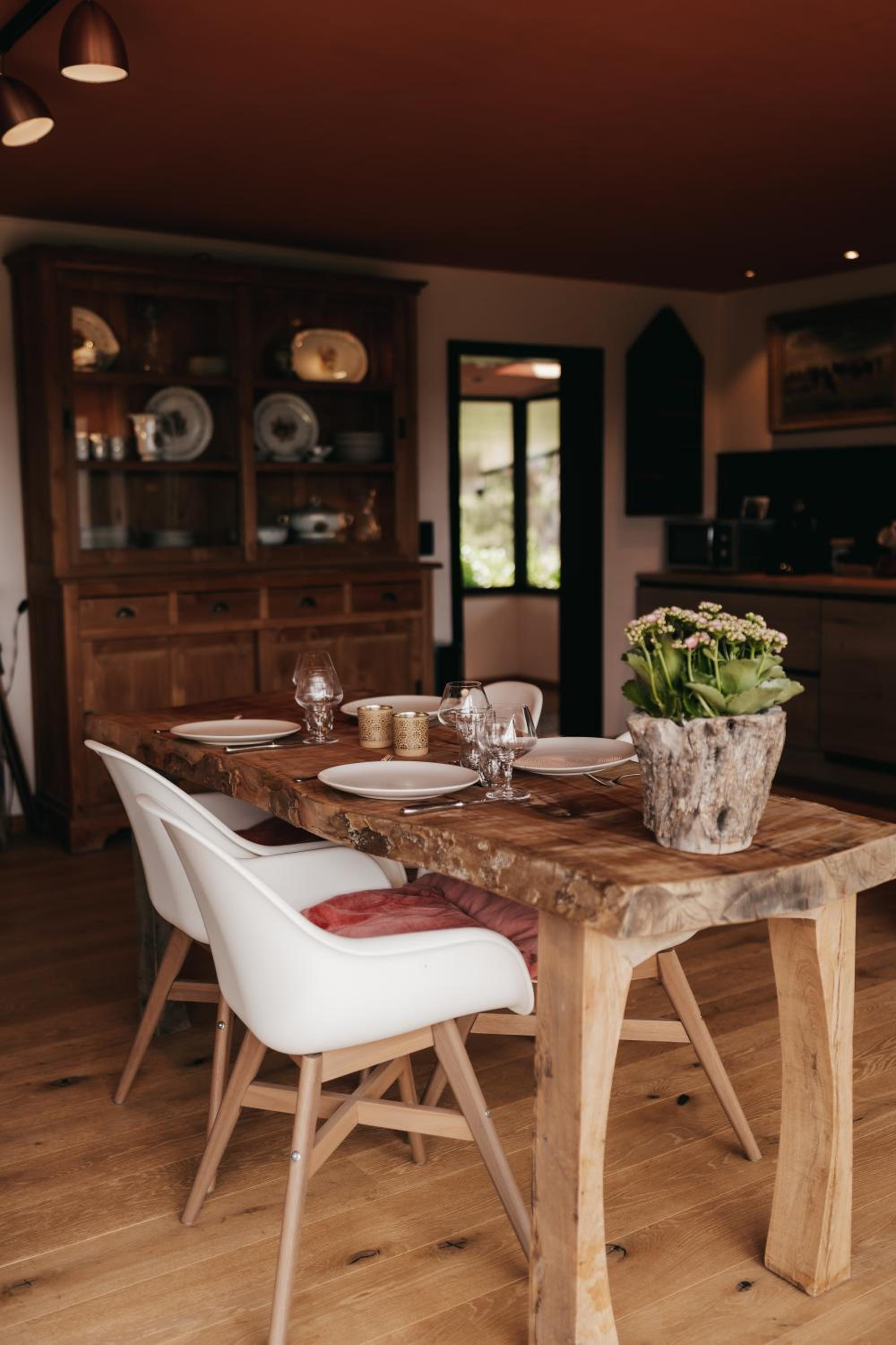 La Villa Ava
