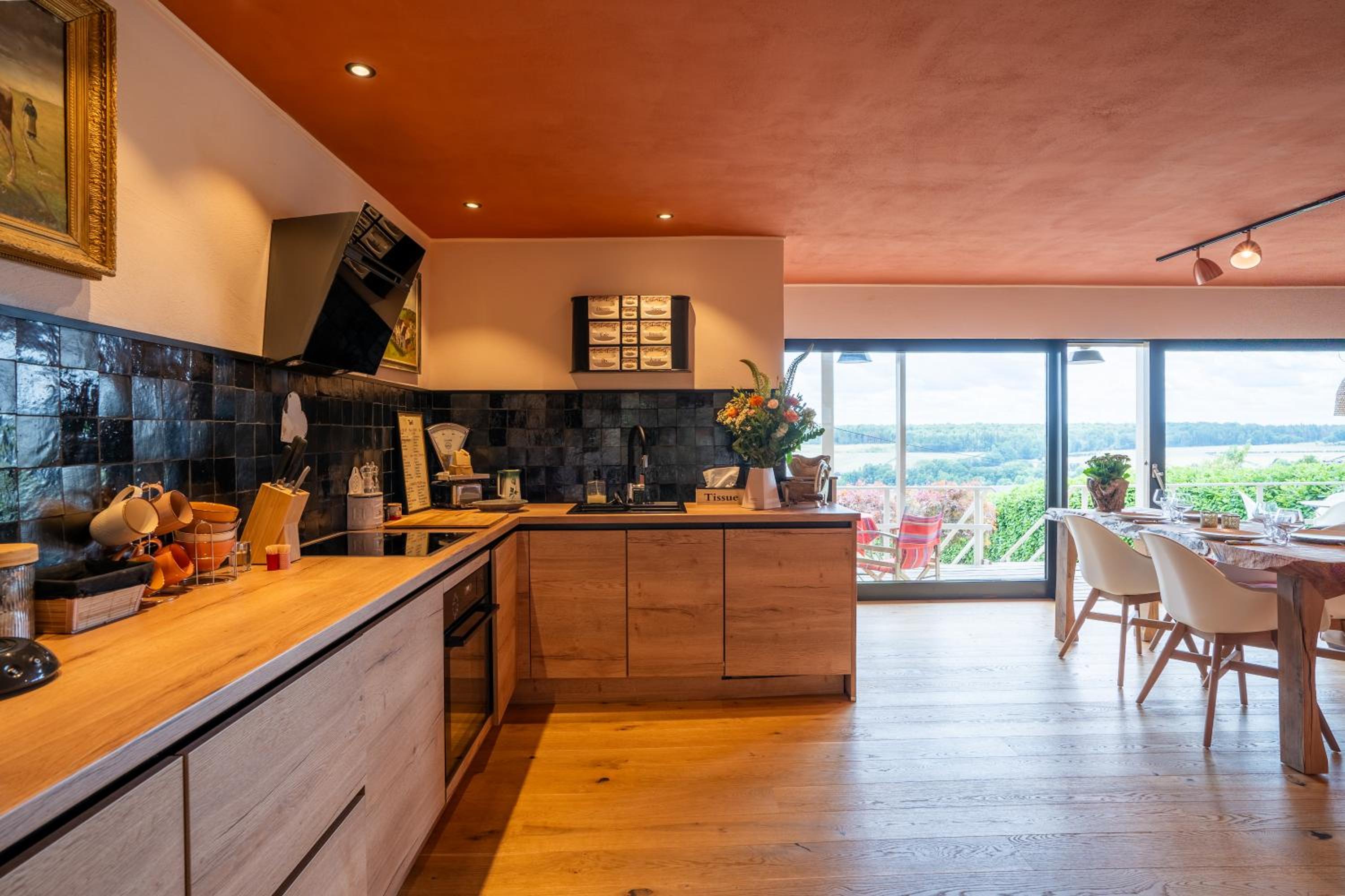 La Villa Ava