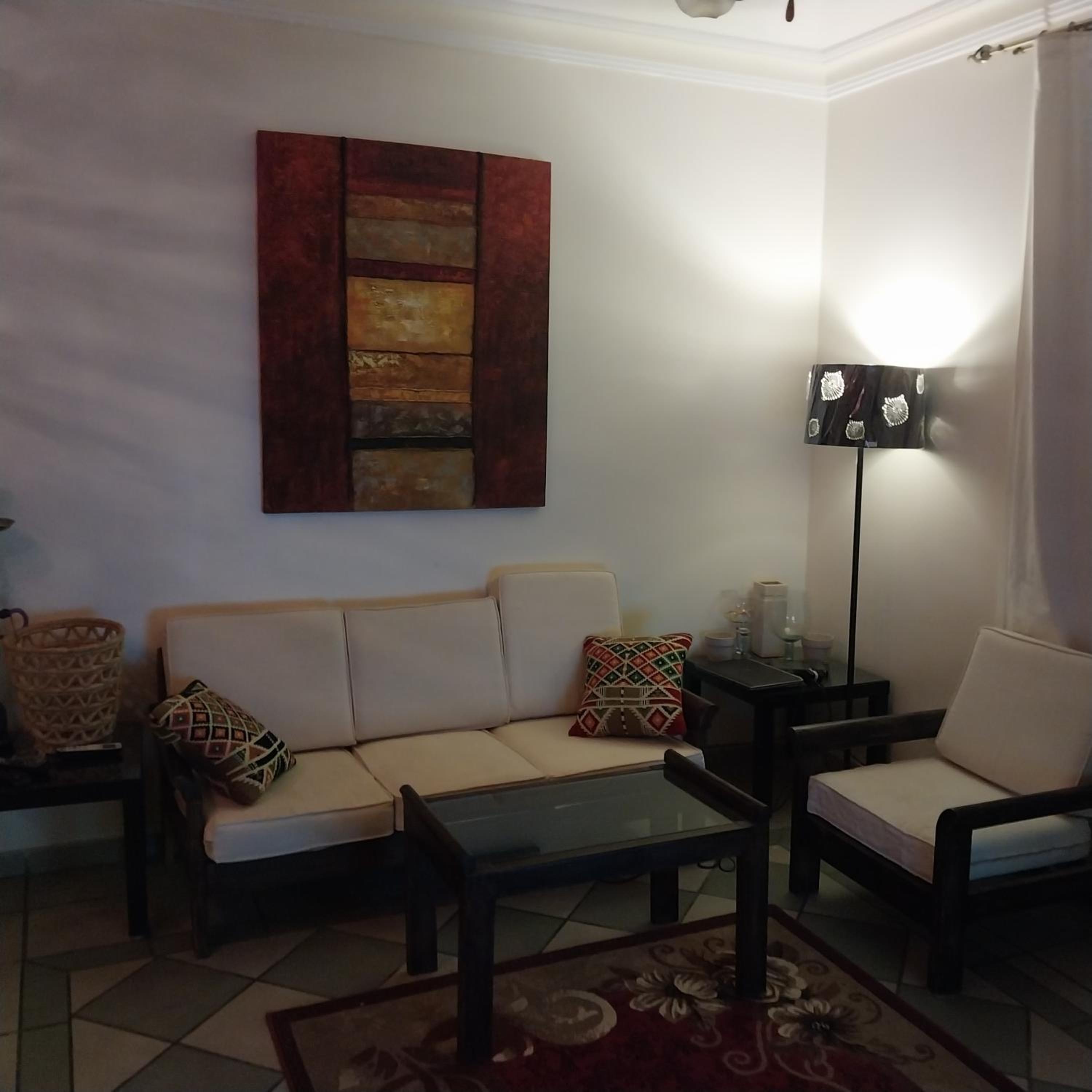 Hadaba on front of farsha cafe view 5