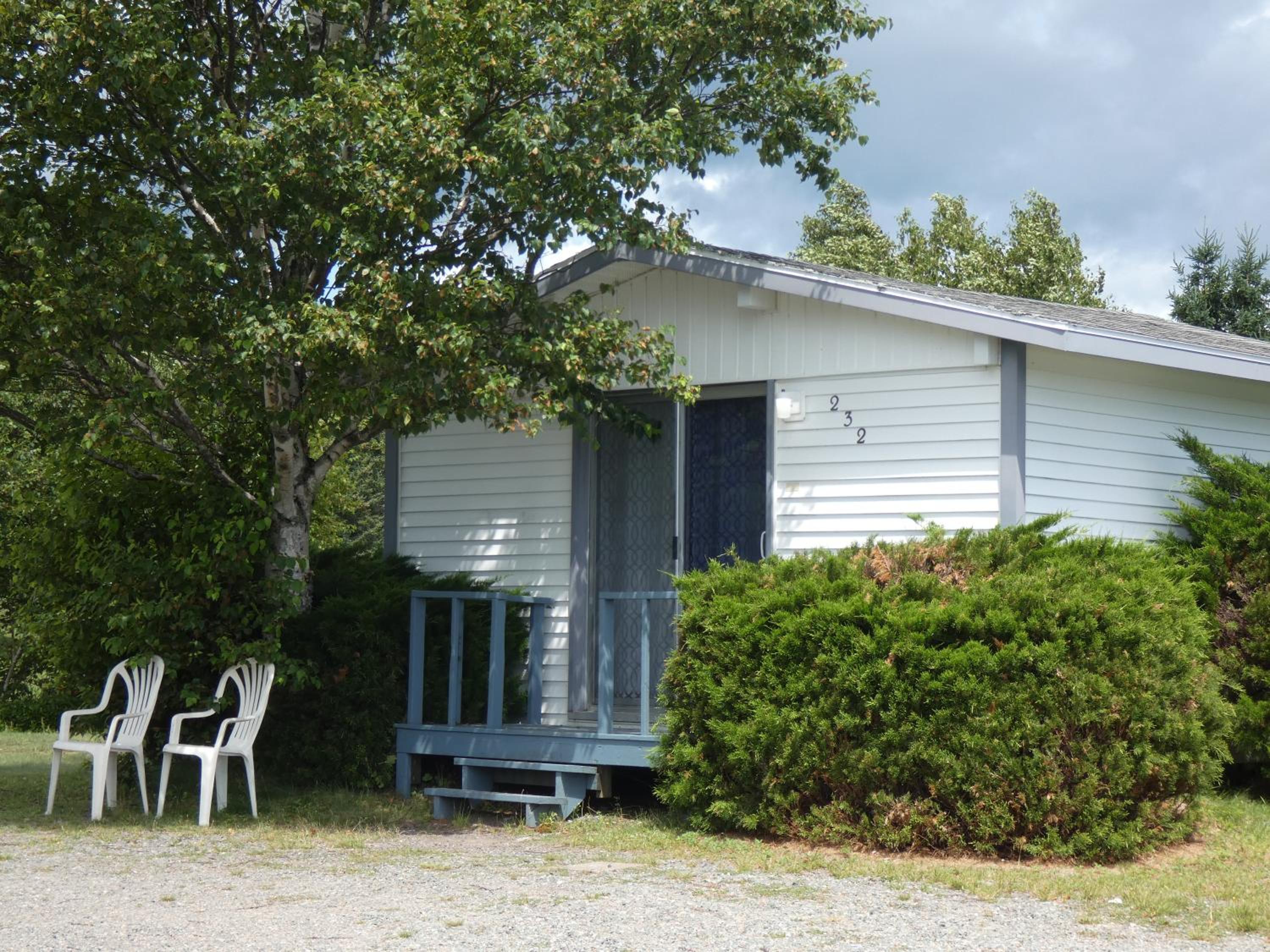 The Cove Motel & Restaurant