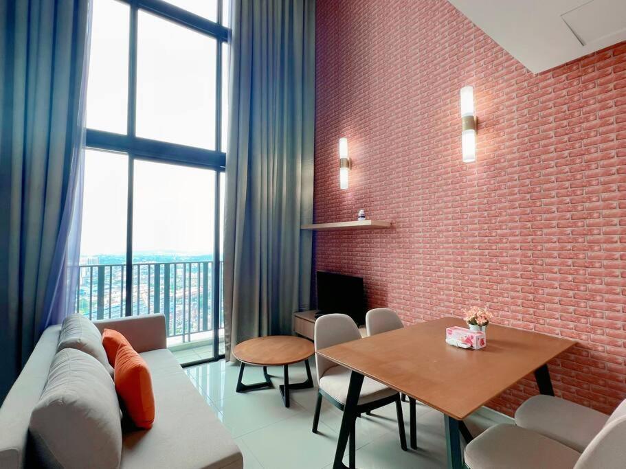 Duplex 4px @ Direct Linked to Central I-CITY & SOGO with Free Carpark photo 5
