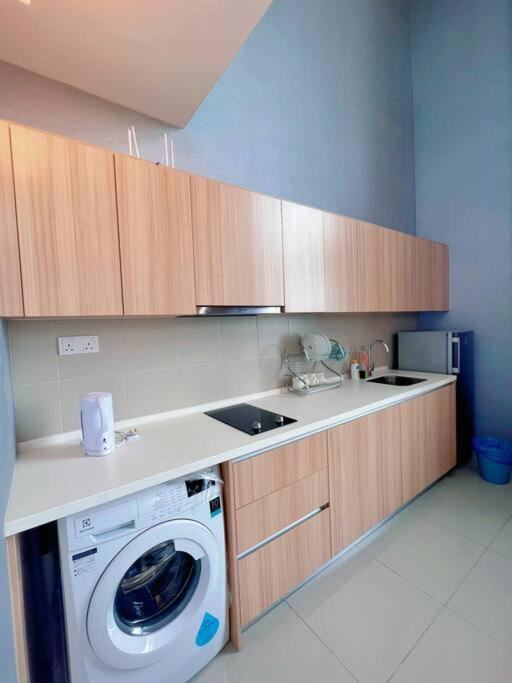 Duplex 4px @ Direct Linked to Central I-CITY & SOGO with Free Carpark photo 6