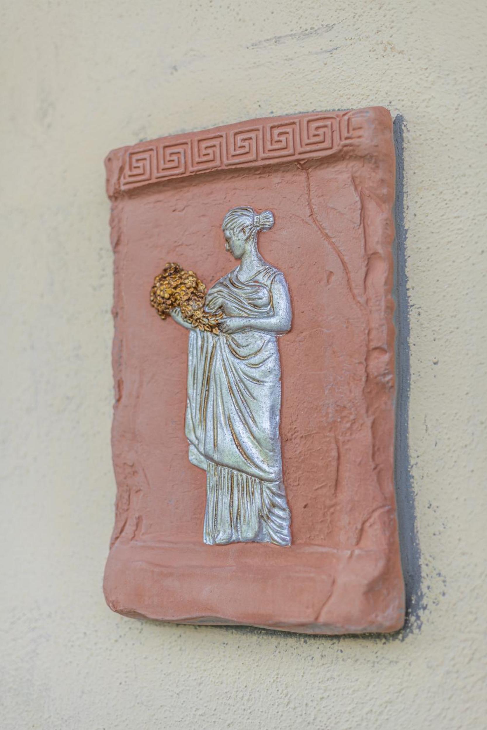 BBHOME Domus aquae inside of appia antica park