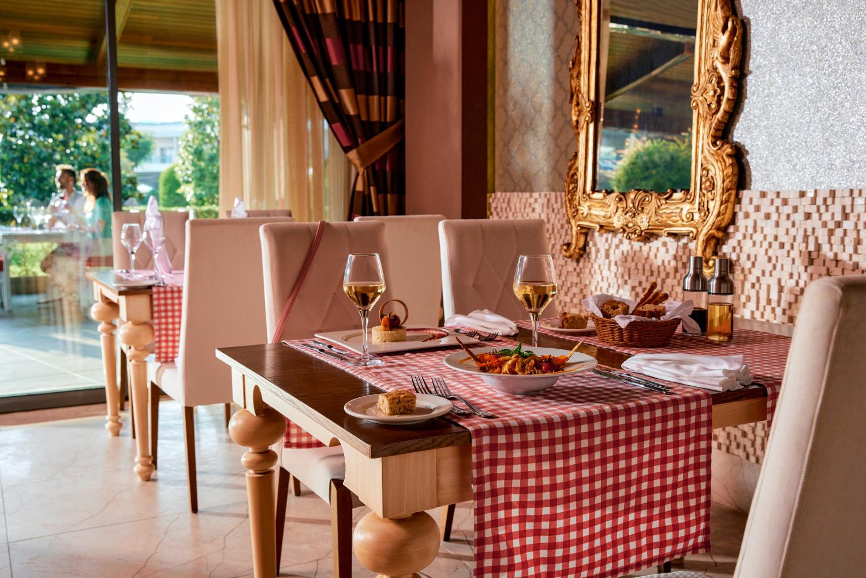 restaurant