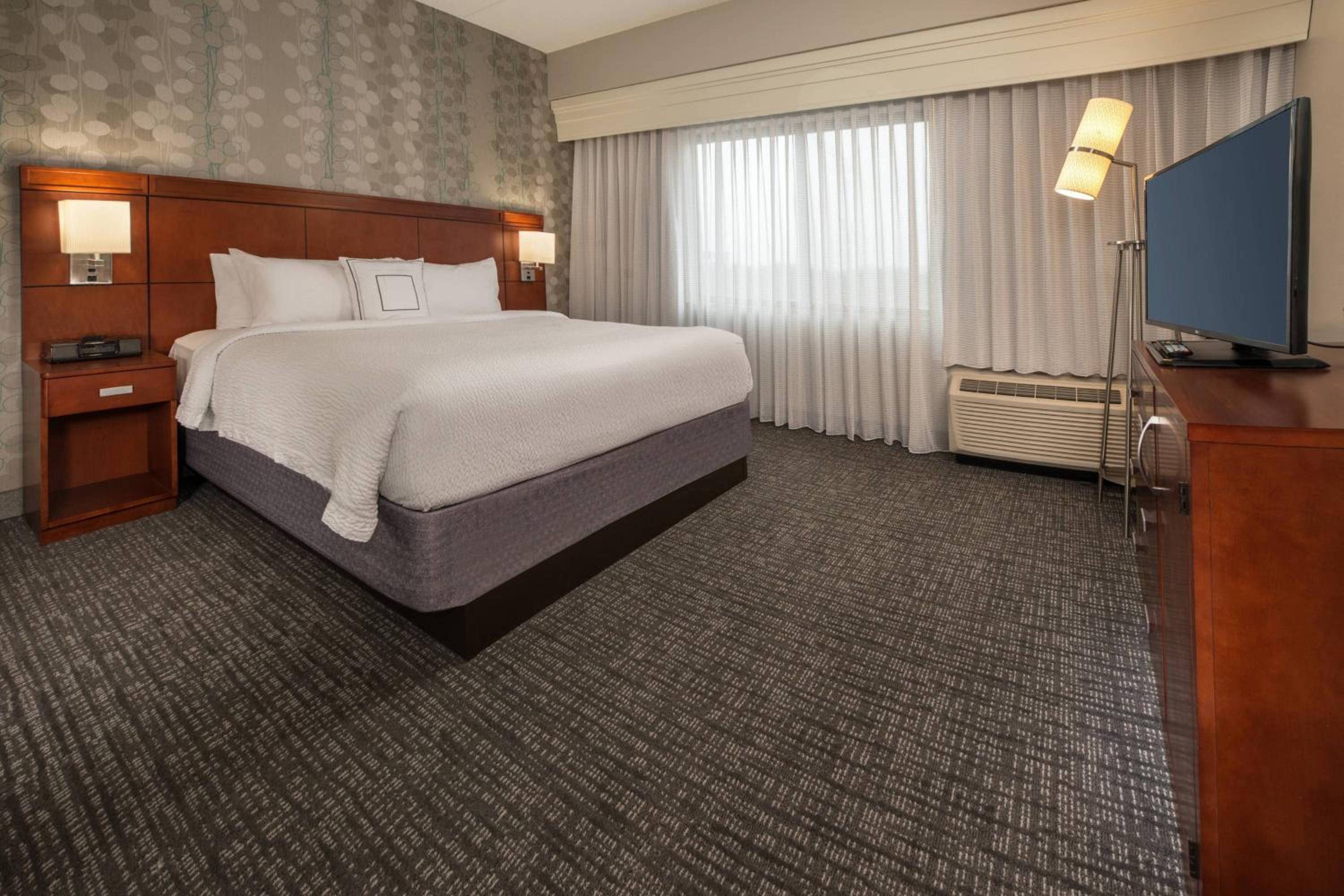 Hagerstown Vacations - Courtyard by Marriott Hagerstown - Property Image 22