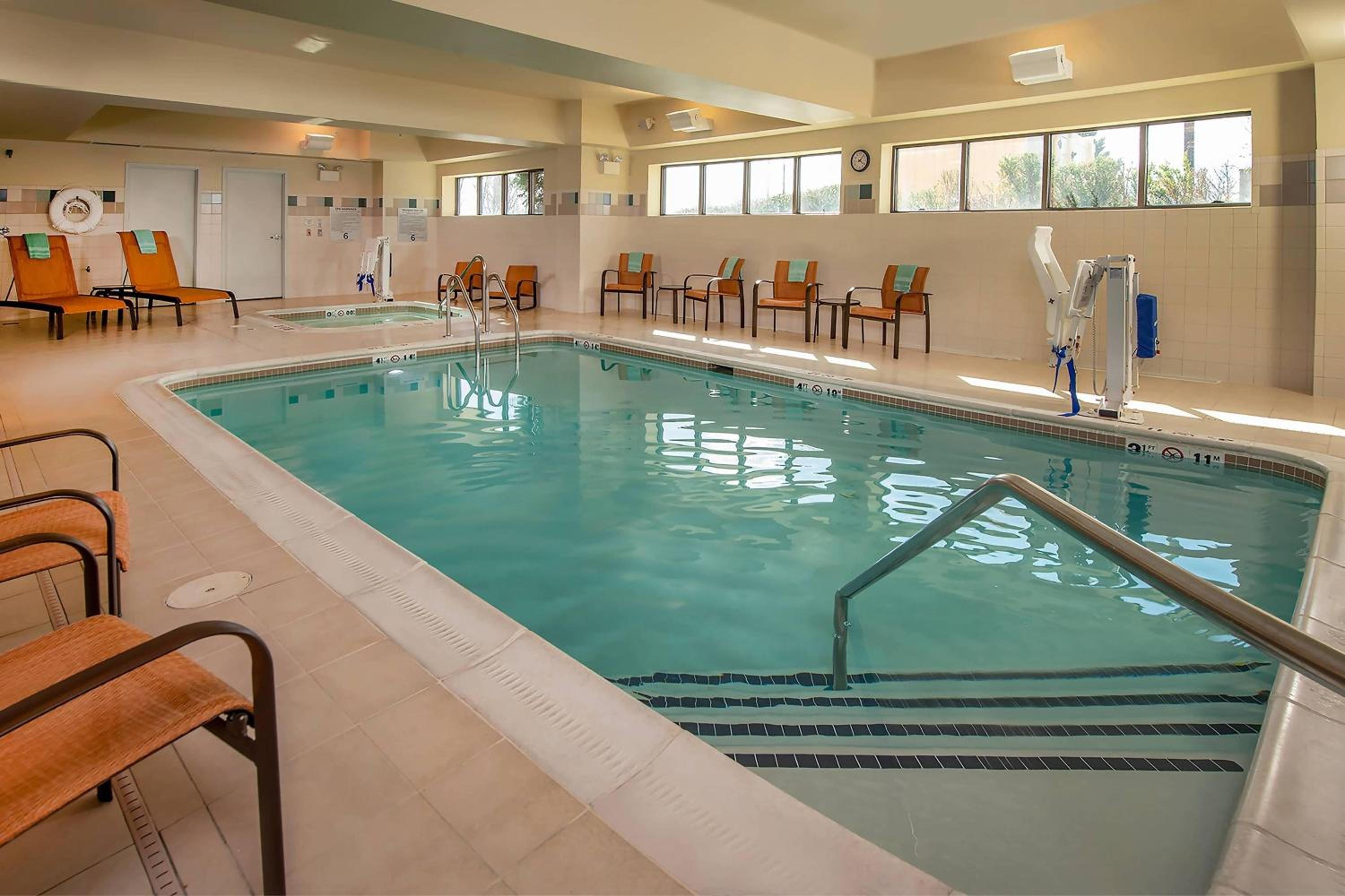 Hagerstown Vacations - Courtyard by Marriott Hagerstown - Property Image 15
