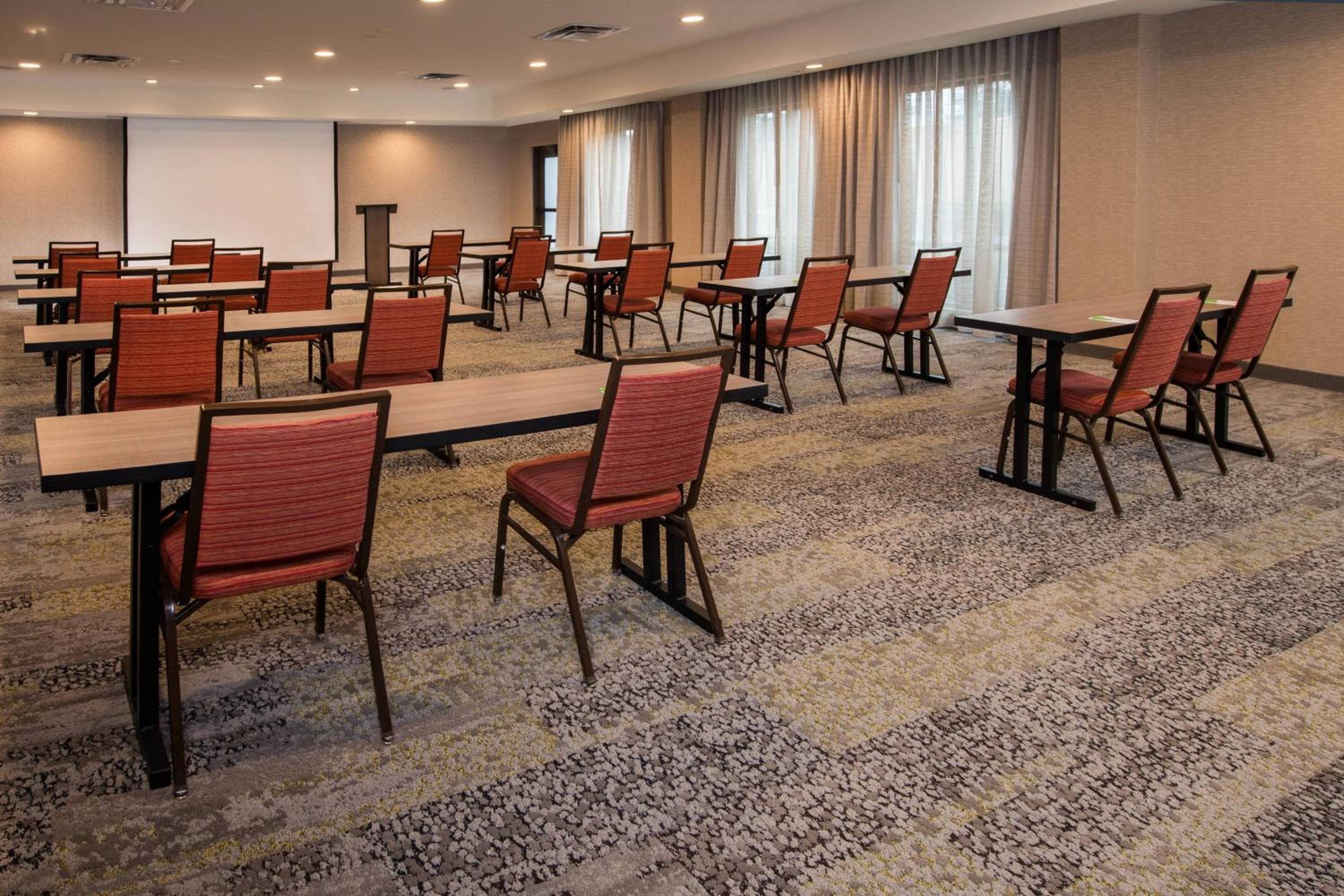 Hagerstown Vacations - Courtyard by Marriott Hagerstown - Property Image 27
