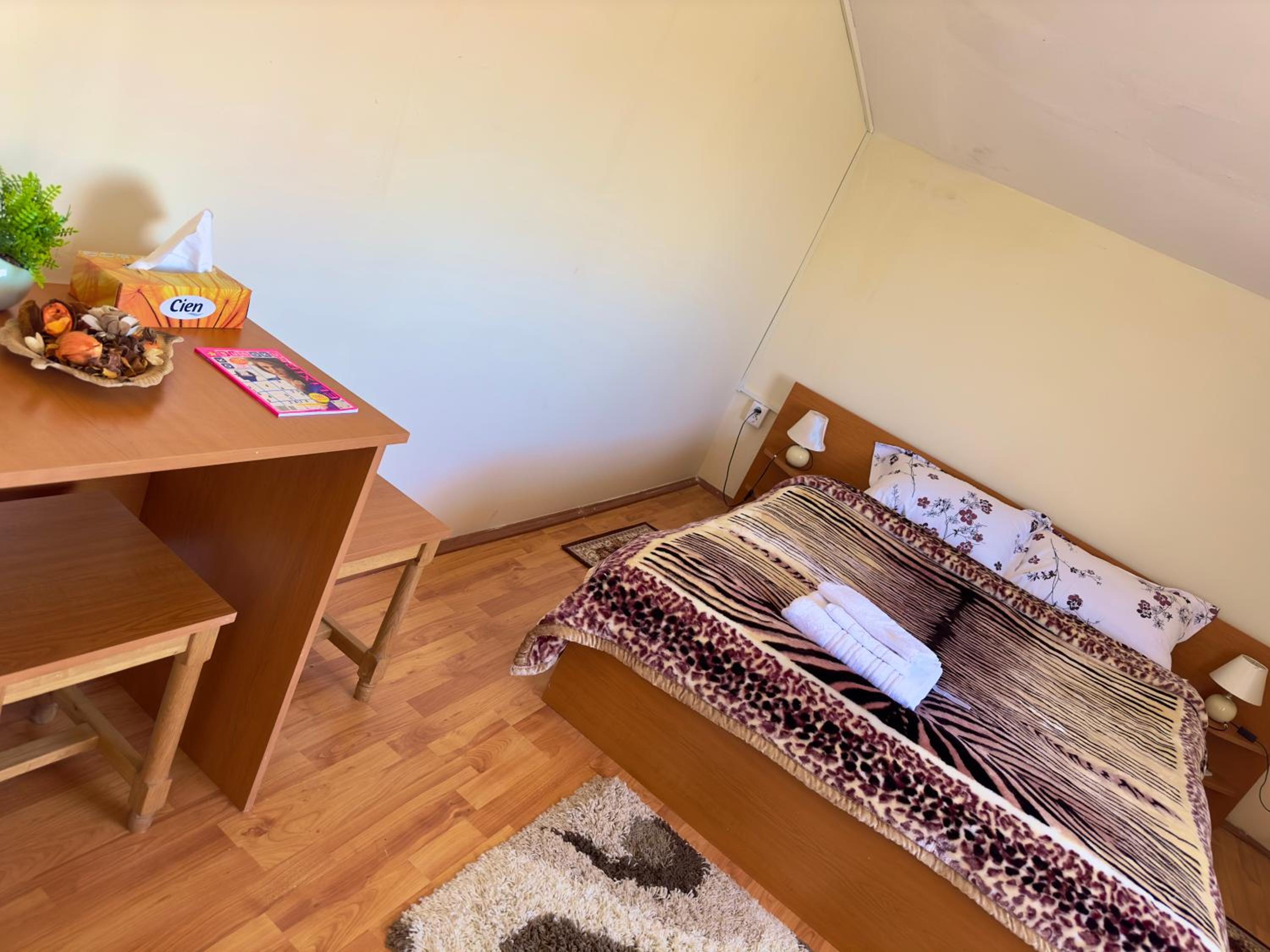 Photo 11